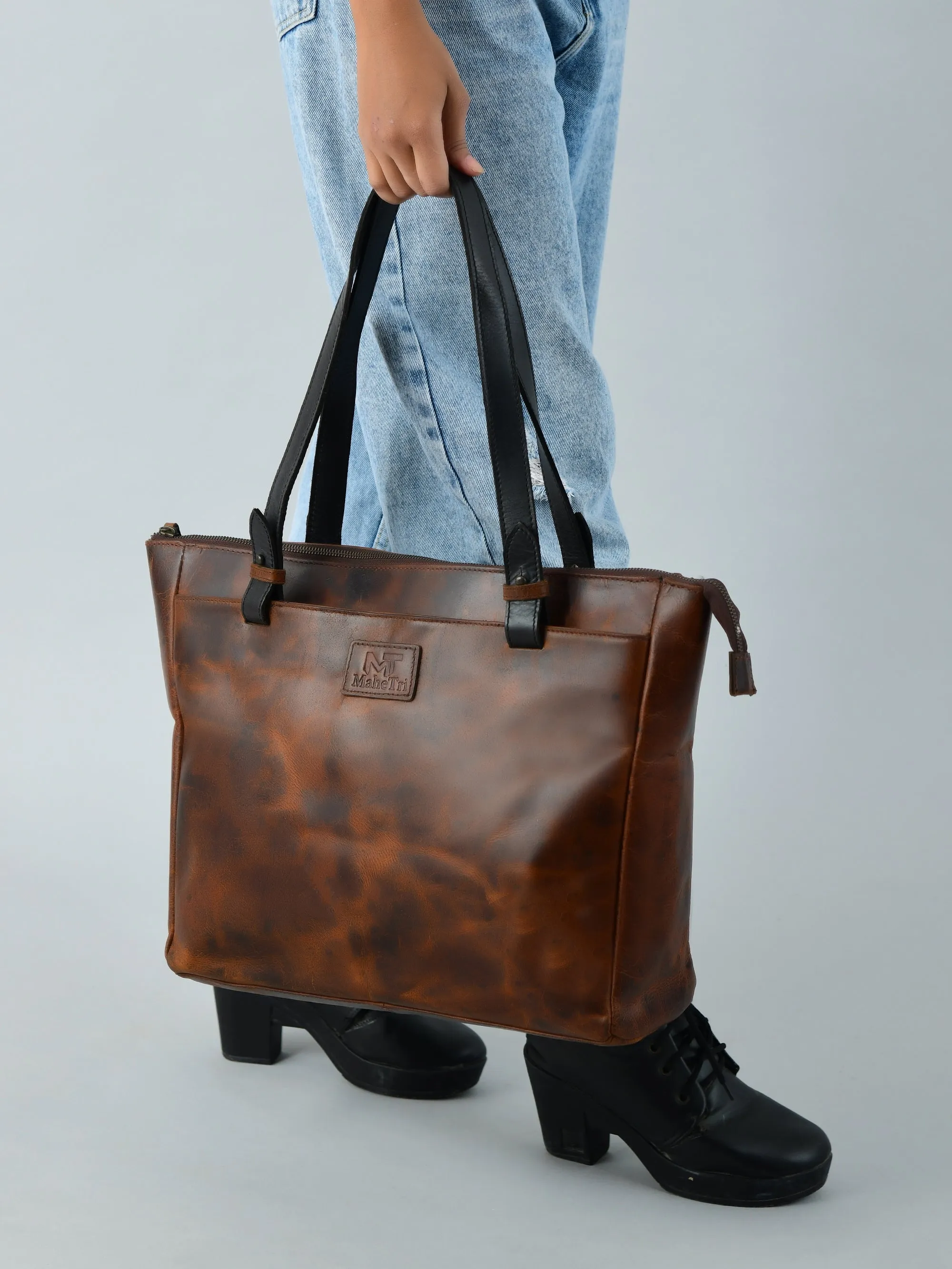Portland Leather Tote with Zipper sold by Classy Leather Bags product image thumbnail 2