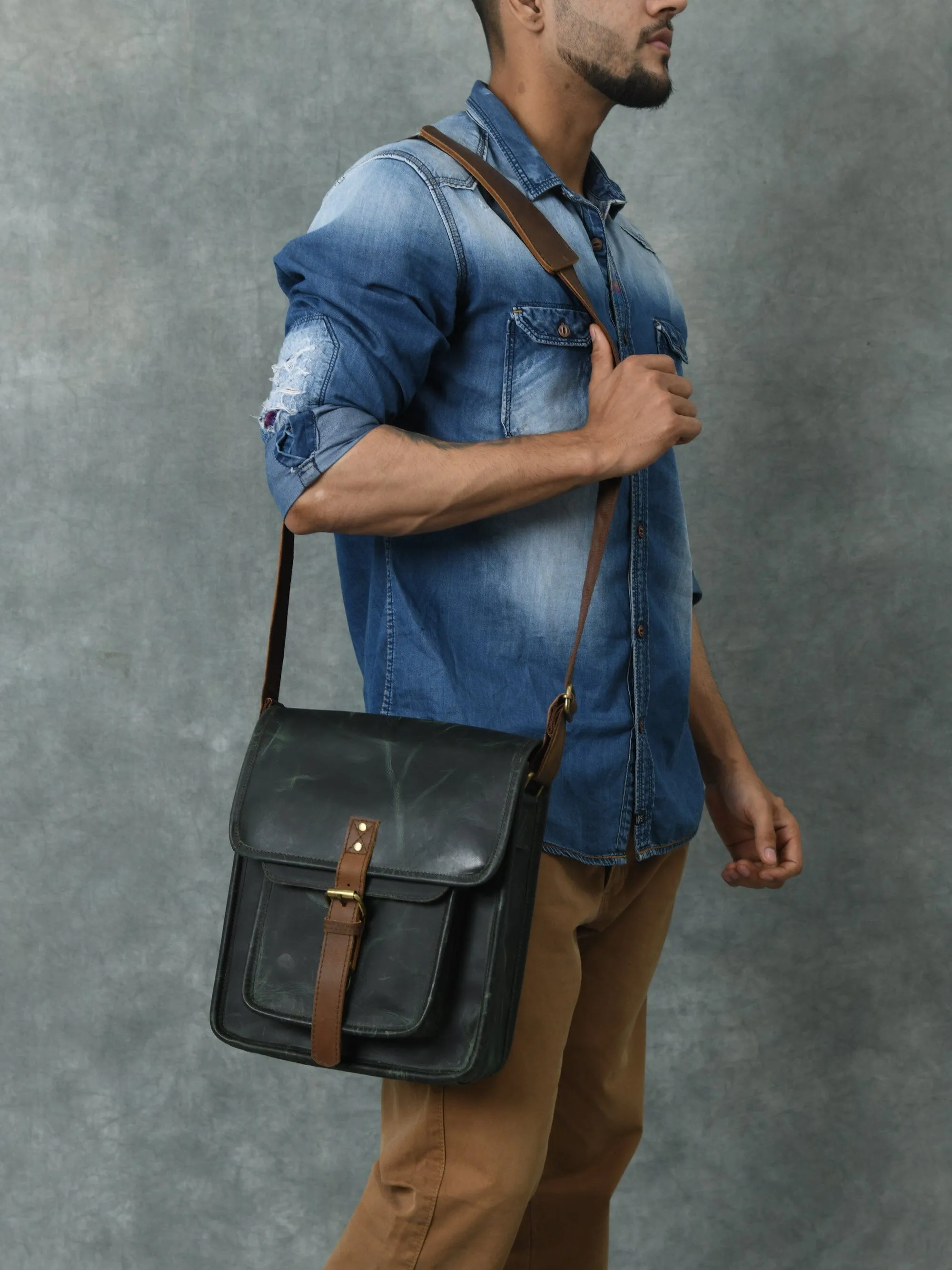 Daily Companion Messenger Bag sold by Classy Leather Bags product image thumbnail 2