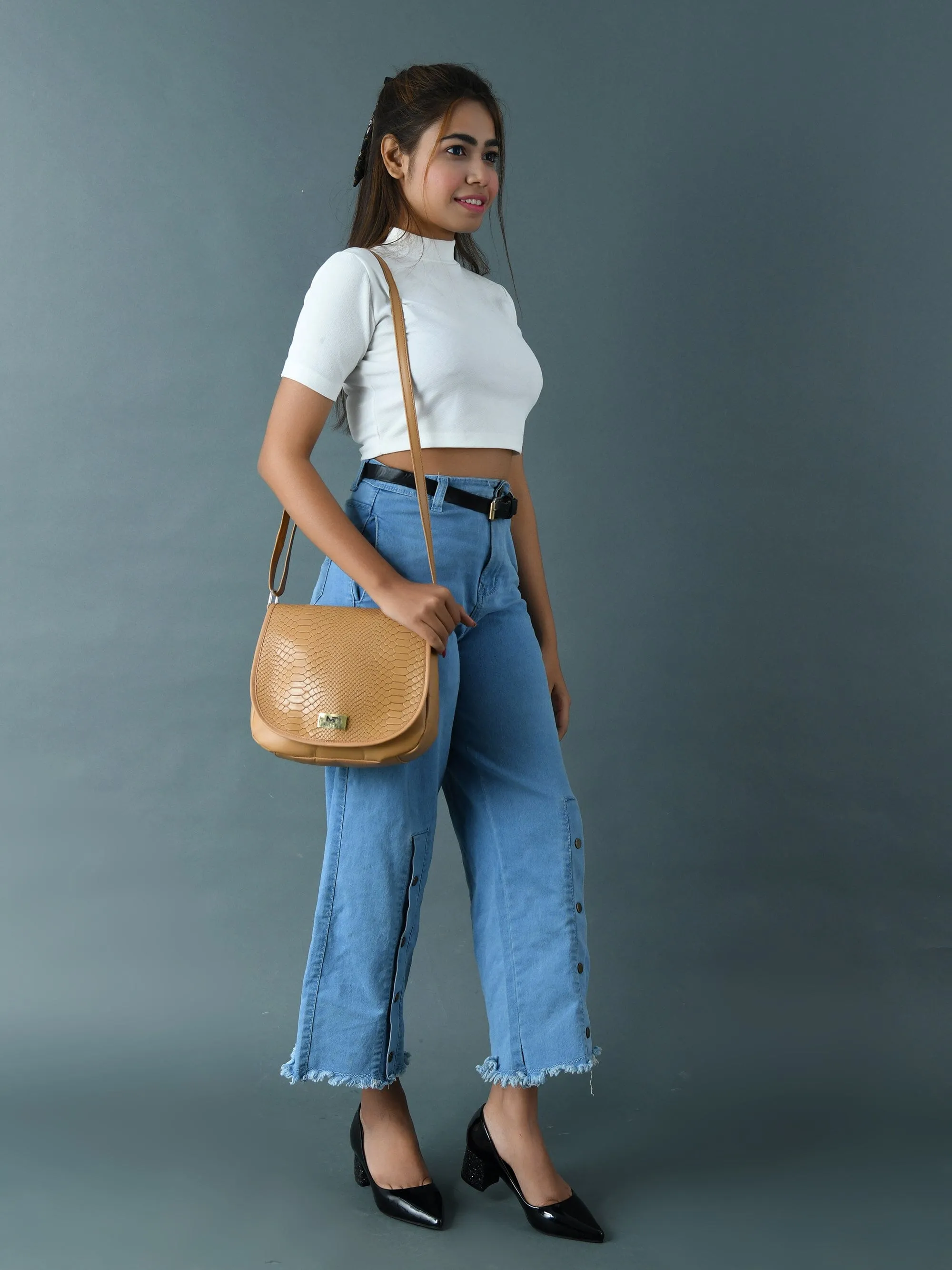 The Croco Satchel- Beige sold by Classy Leather Bags product image thumbnail 5