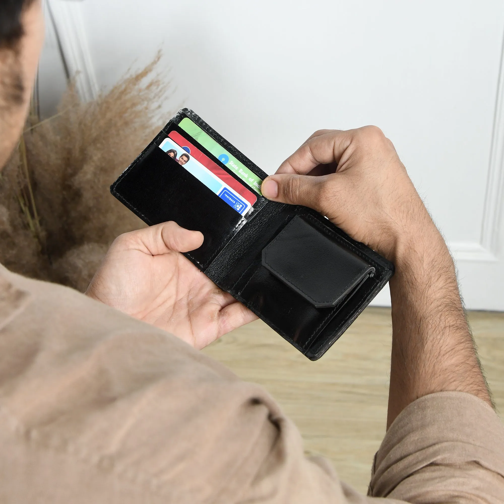 Lynch Bi-fold Wallet sold by Classy Leather Bags product image thumbnail 3