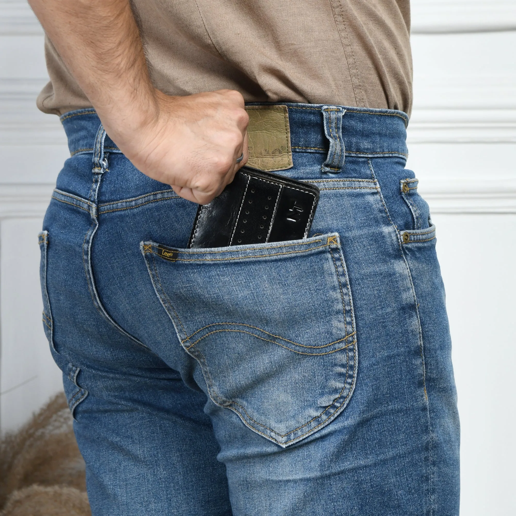 Lynch Bi-fold Wallet sold by Classy Leather Bags product image thumbnail 2