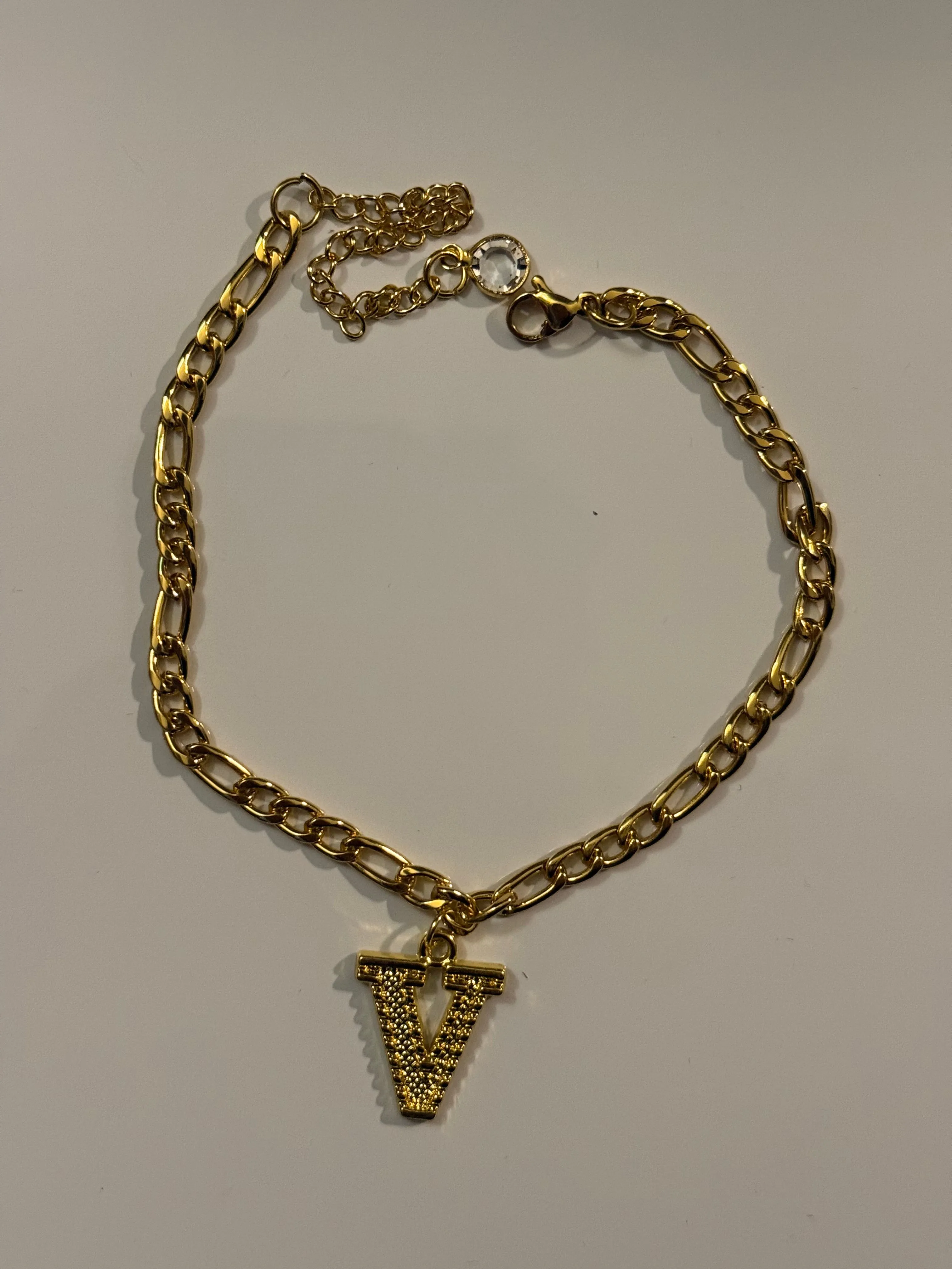 14k Gold Filled Initial V Anklet sold by House of Charmz & More