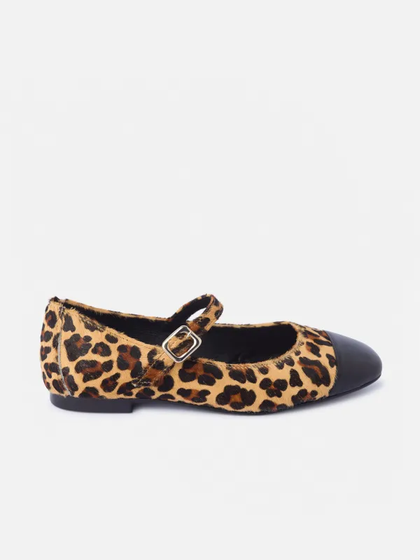 Brown animal print leather ballerina sold by Silbon
