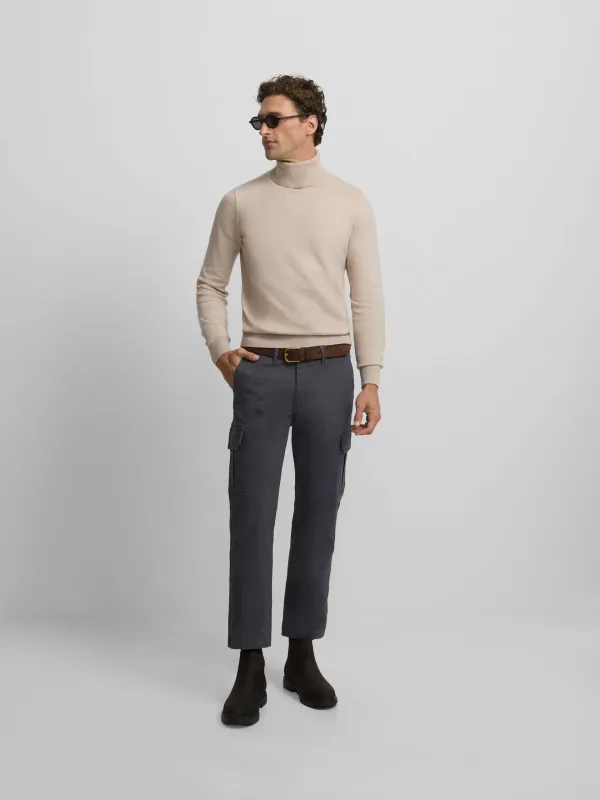 Dark gray casual cargo pants sold by Silbon