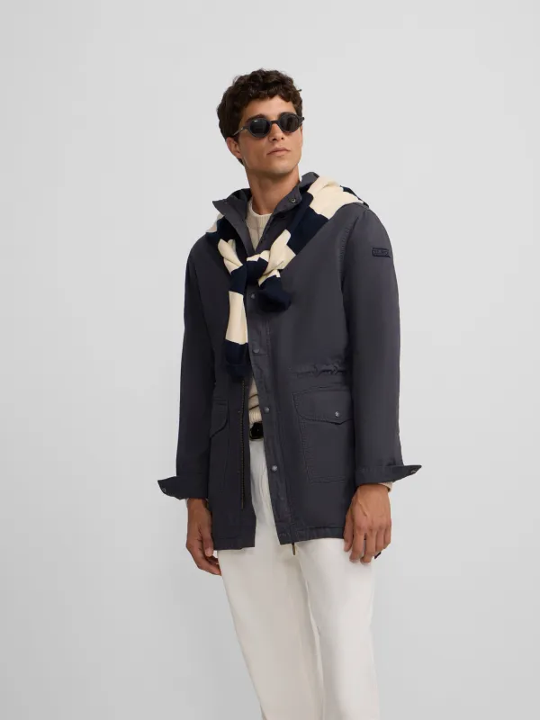 Casual navy blue parka sold by Silbon