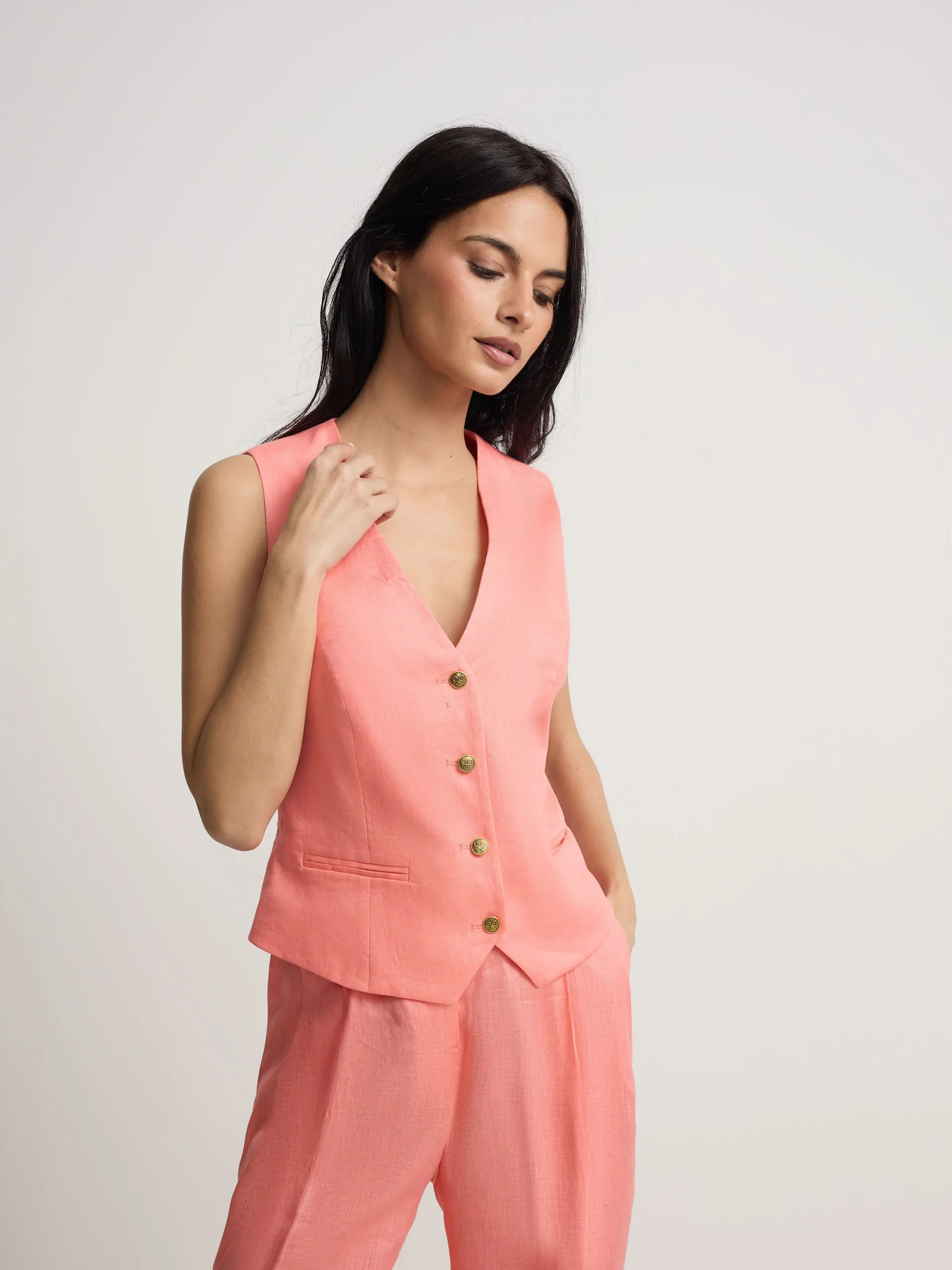 Classic coral vest sold by Silbon