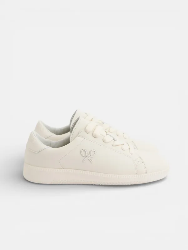 Silbon woman classic white shoe made by Silbon