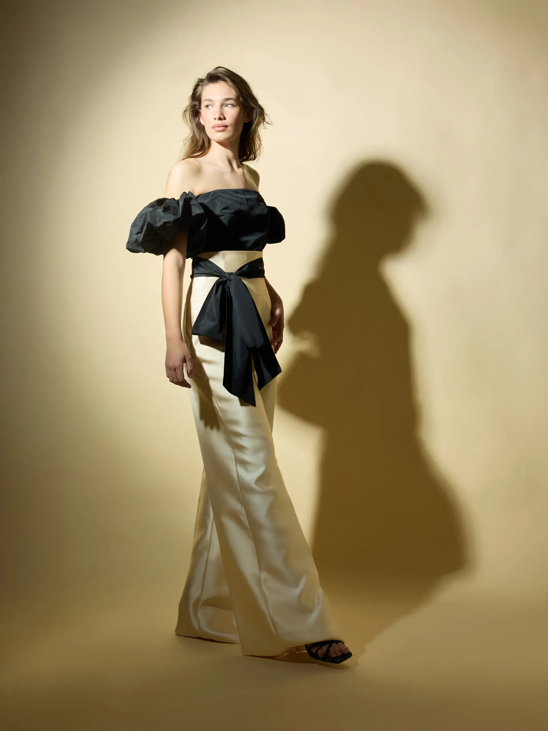 CaprilexSilbon mikado trousers in vanilla and black sold by Silbon product image thumbnail 4