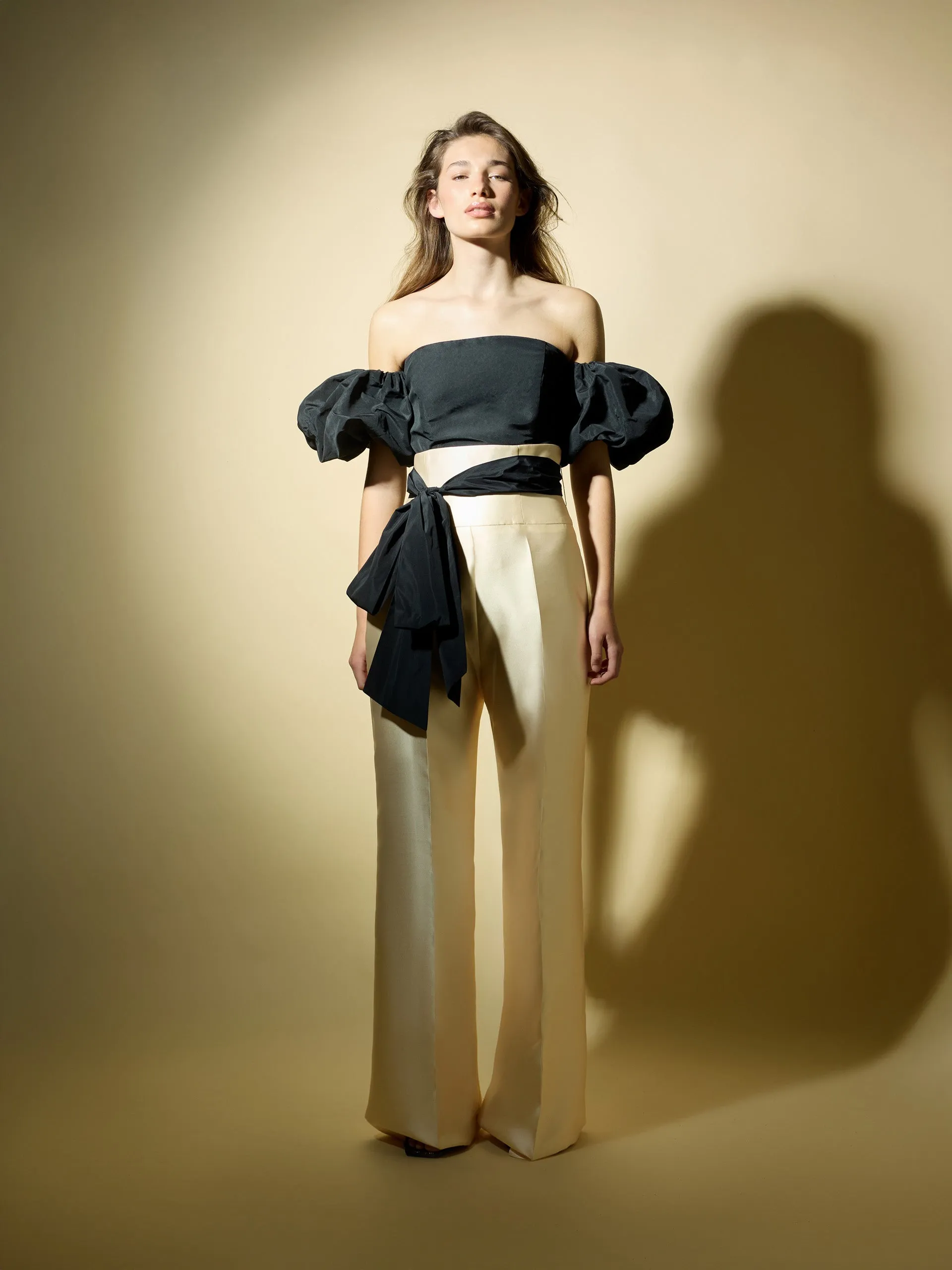 CaprilexSilbon mikado trousers in vanilla and black sold by Silbon product image thumbnail 2