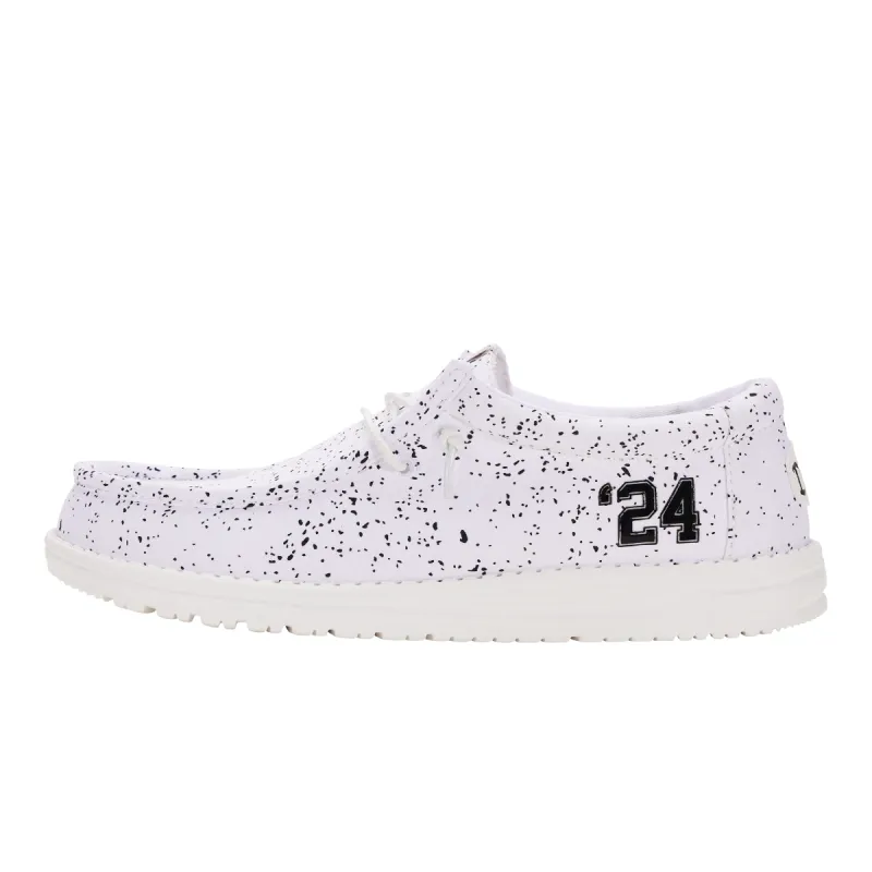 Wally Class of 2024 - White/Black made by Hey Dude