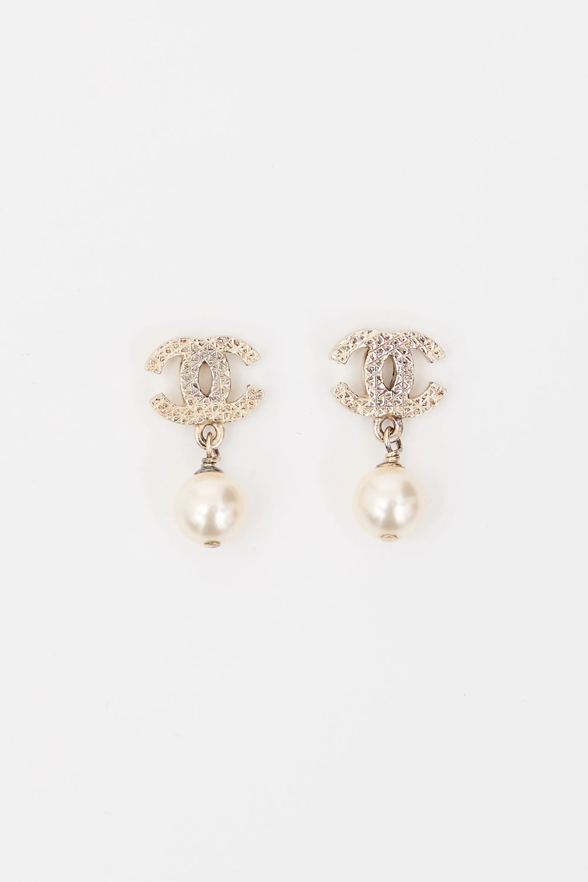 2011 Faux Pearl CC Earrings sold by VSP Consignment