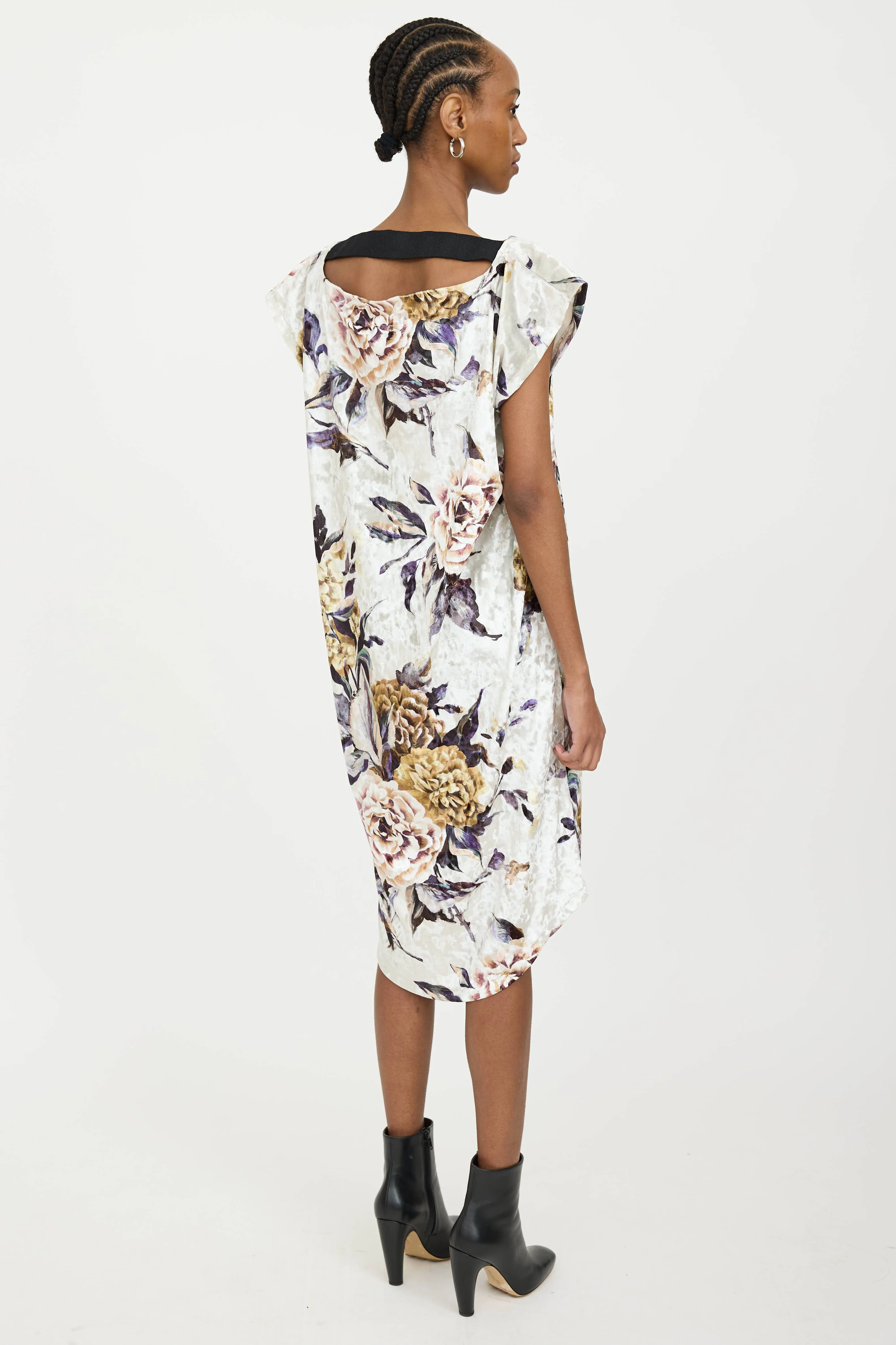 Velour Floral Dress sold by VSP Consignment product image thumbnail 4