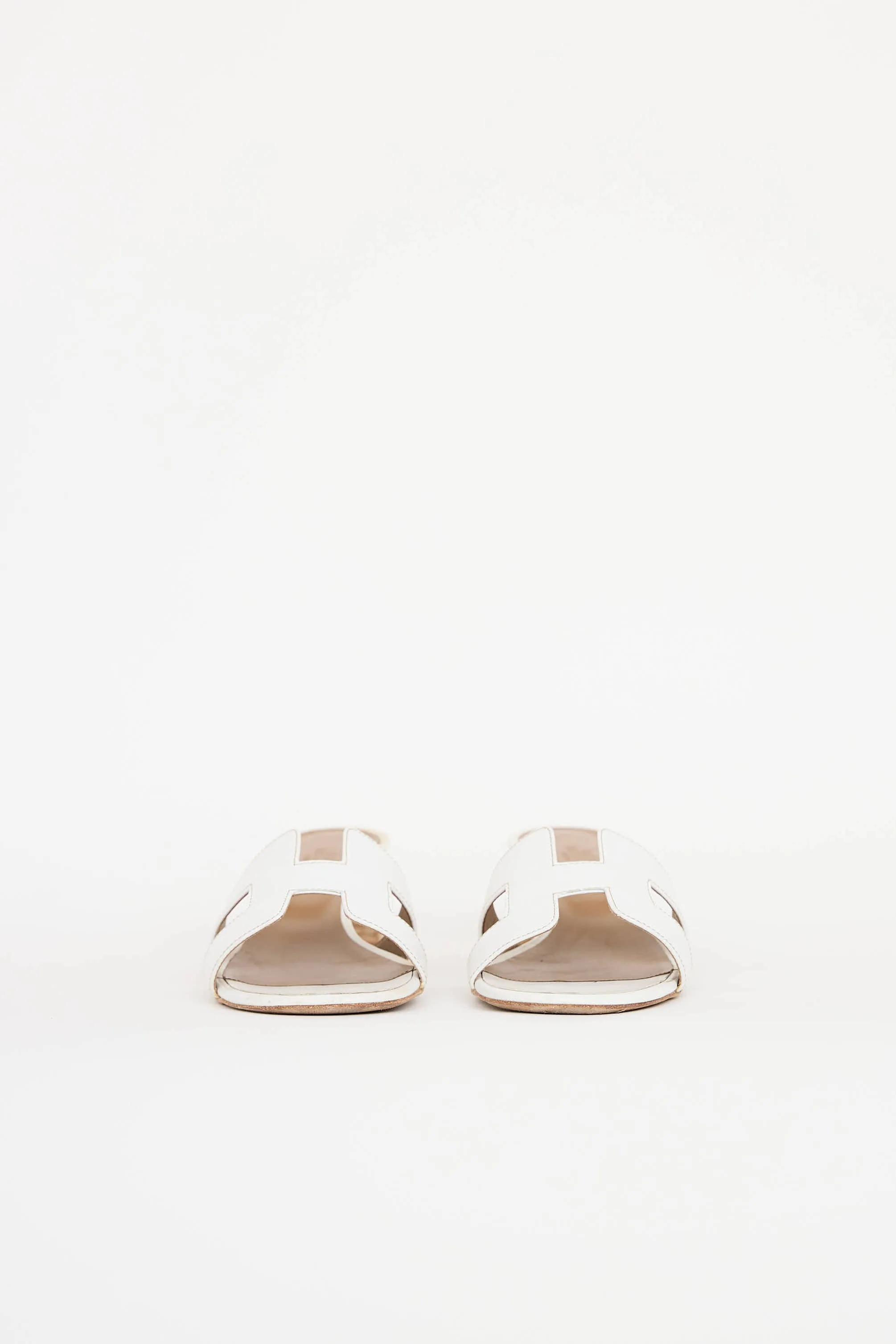 2021 Oasis Sandal sold by VSP Consignment product image thumbnail 3