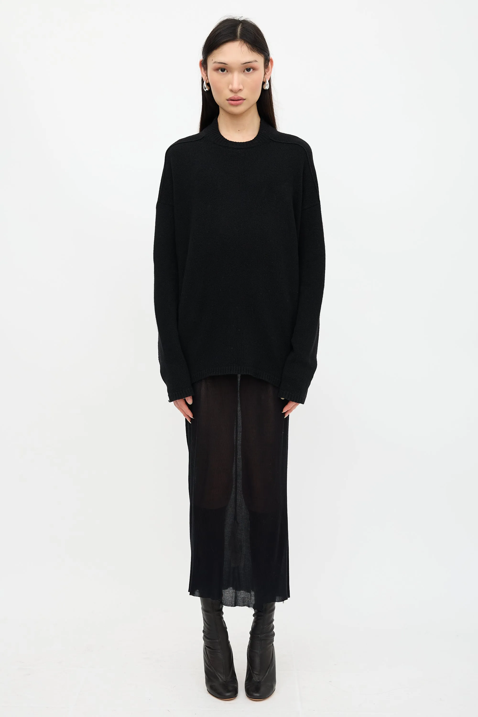 Fall 2022 Cashmere Sweater sold by VSP Consignment product image thumbnail 2