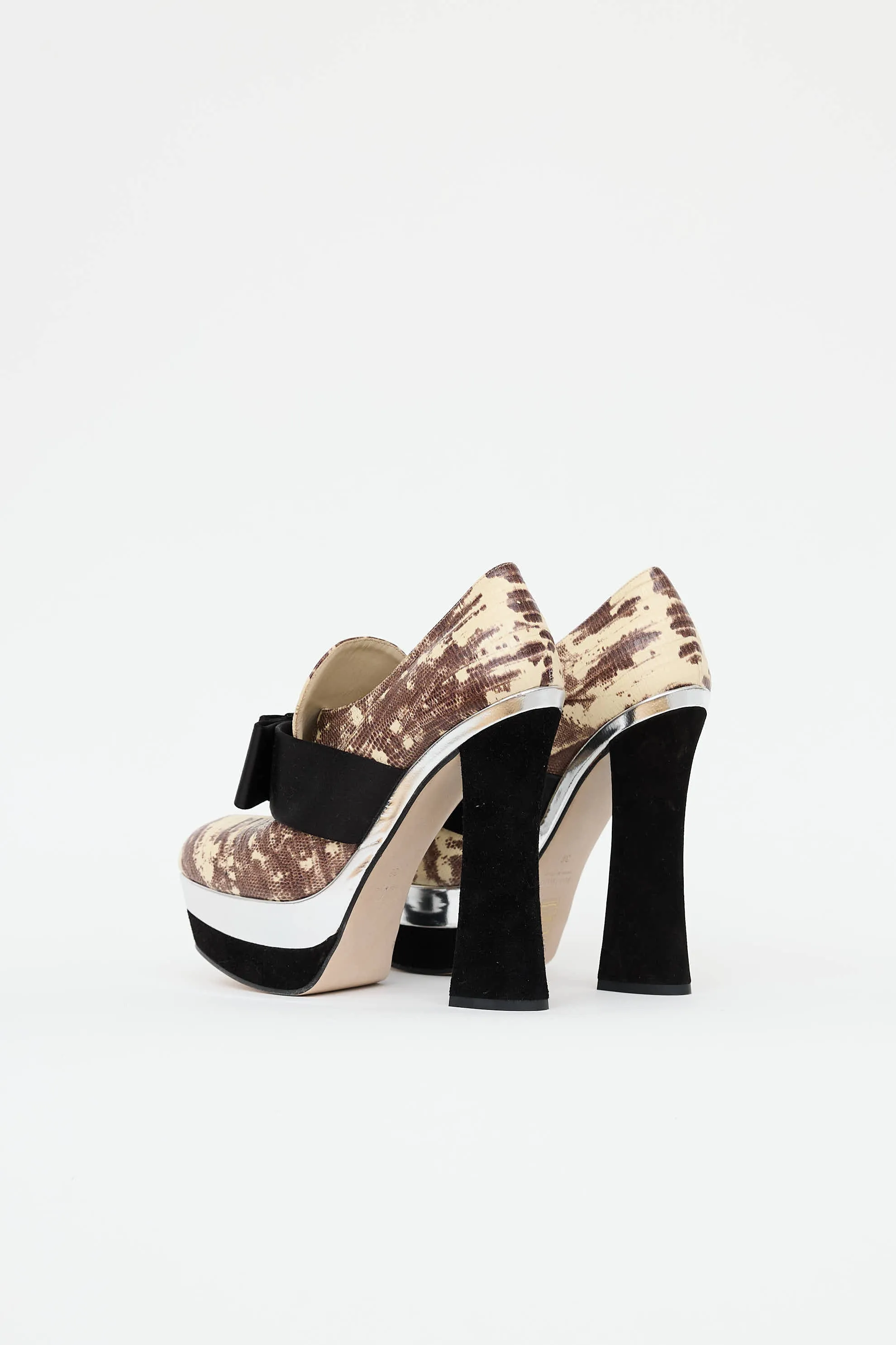 Bow Platform Pump sold by VSP Consignment product image thumbnail 4