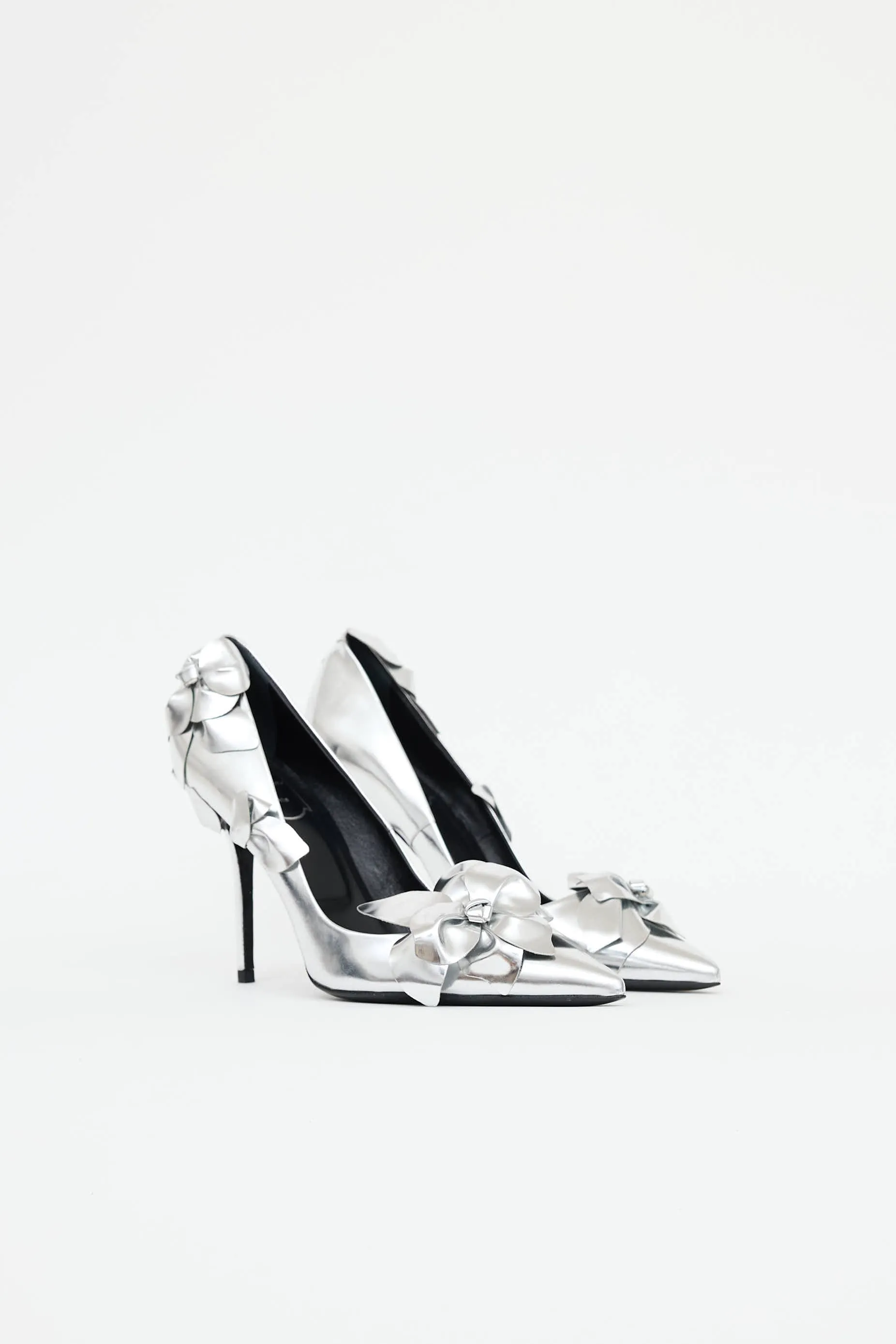 Flower Embellished Pump sold by VSP Consignment product image thumbnail 2