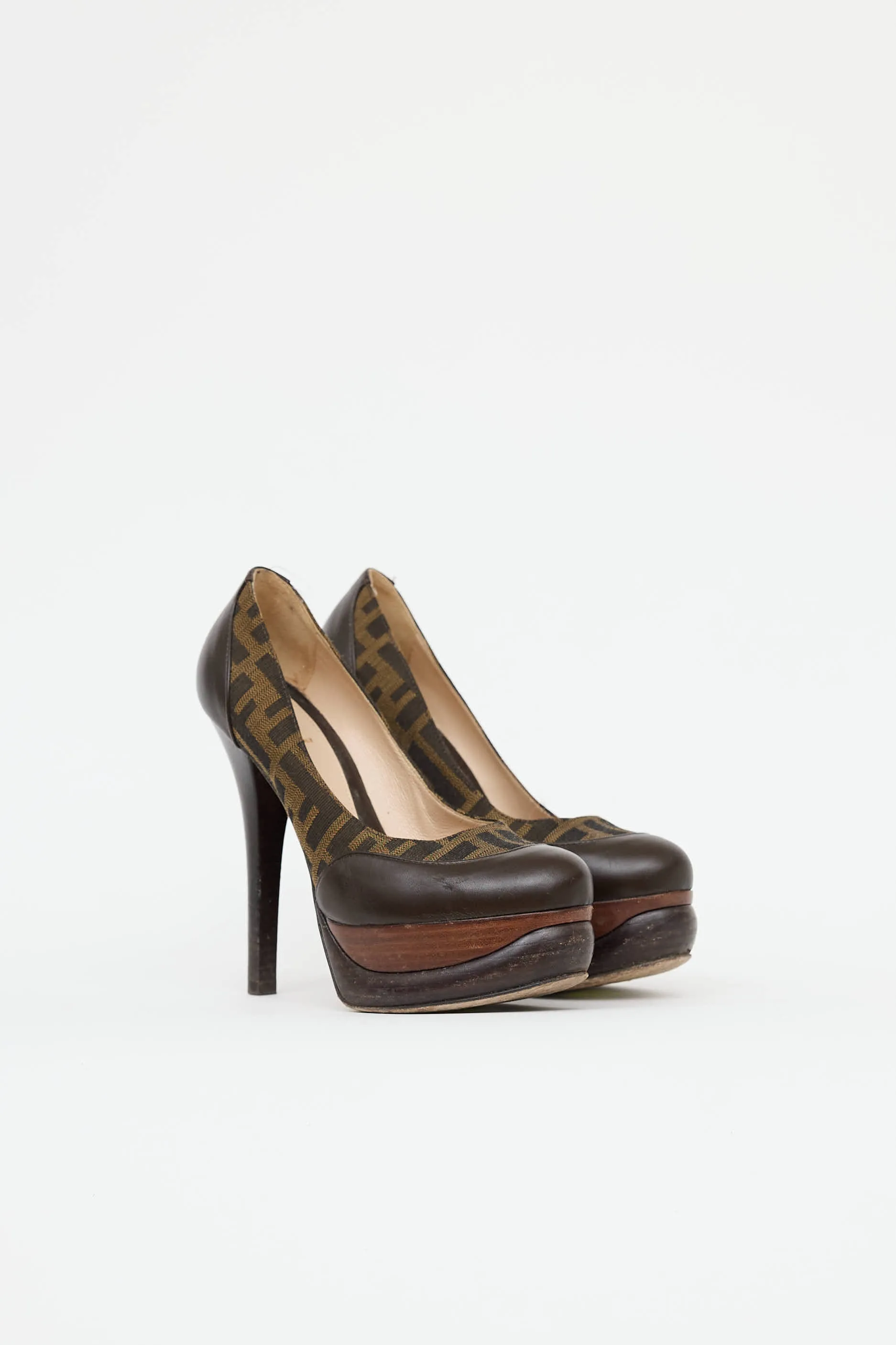 Zucca Platform Pump sold by VSP Consignment product image thumbnail 2