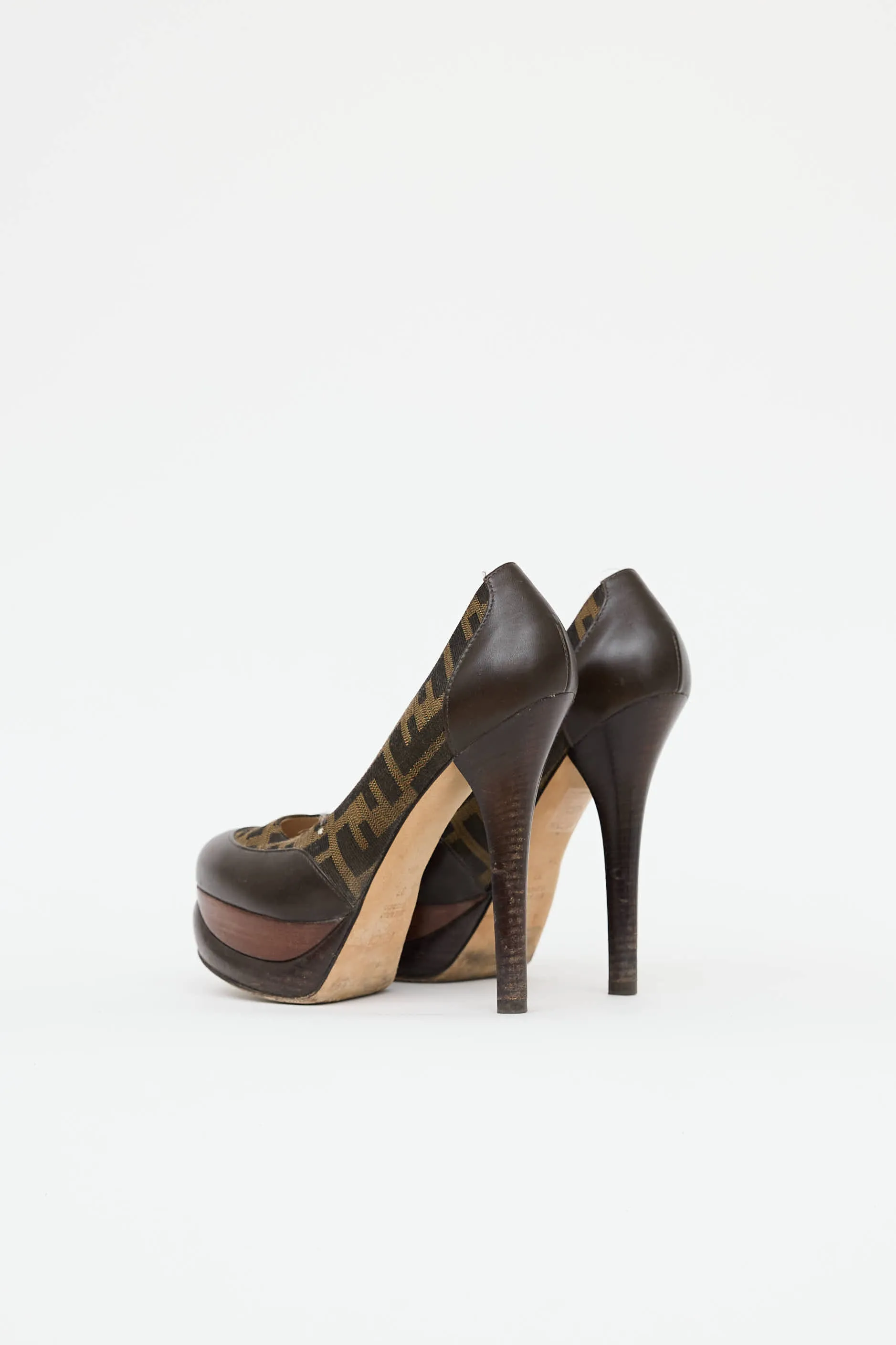 Zucca Platform Pump sold by VSP Consignment product image thumbnail 4