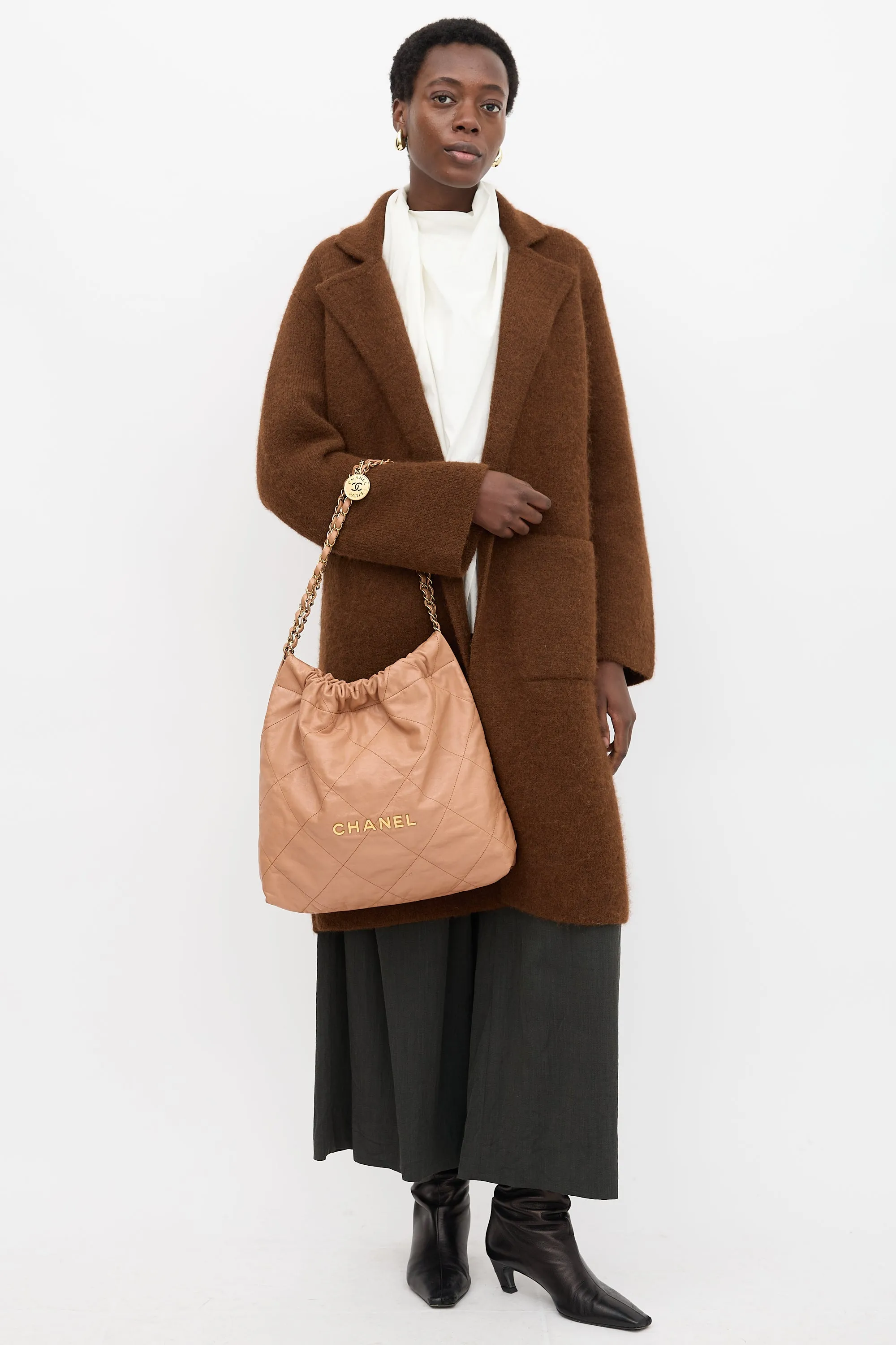 Quilted Leather 22 Shoulder Bag sold by VSP Consignment product image thumbnail 4