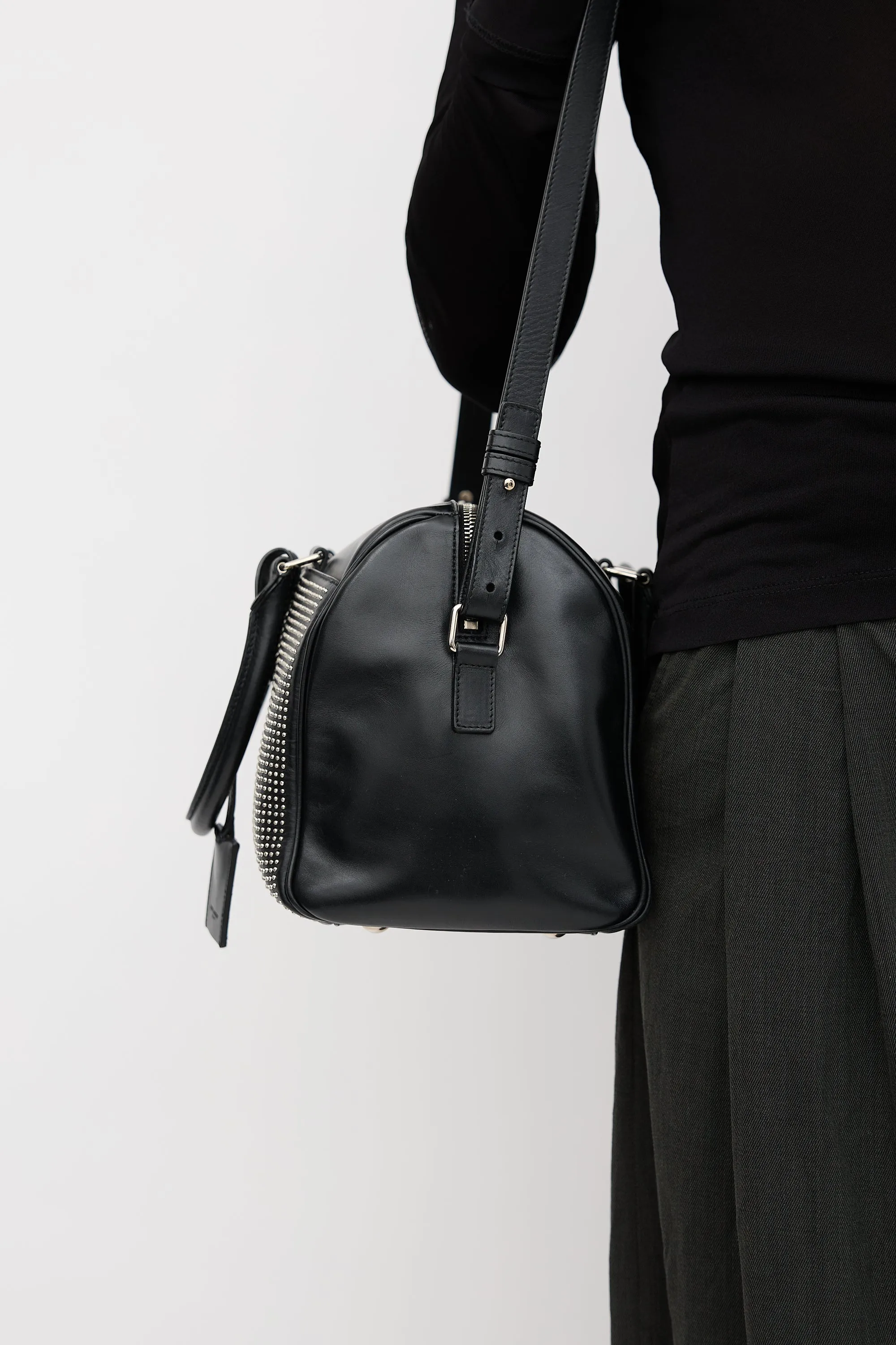 Leather Studded Classic Duffle 6 Bag sold by VSP Consignment product image thumbnail 3