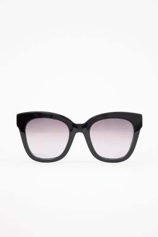 GG029S Oversized Sunglasses sold by VSP Consignment