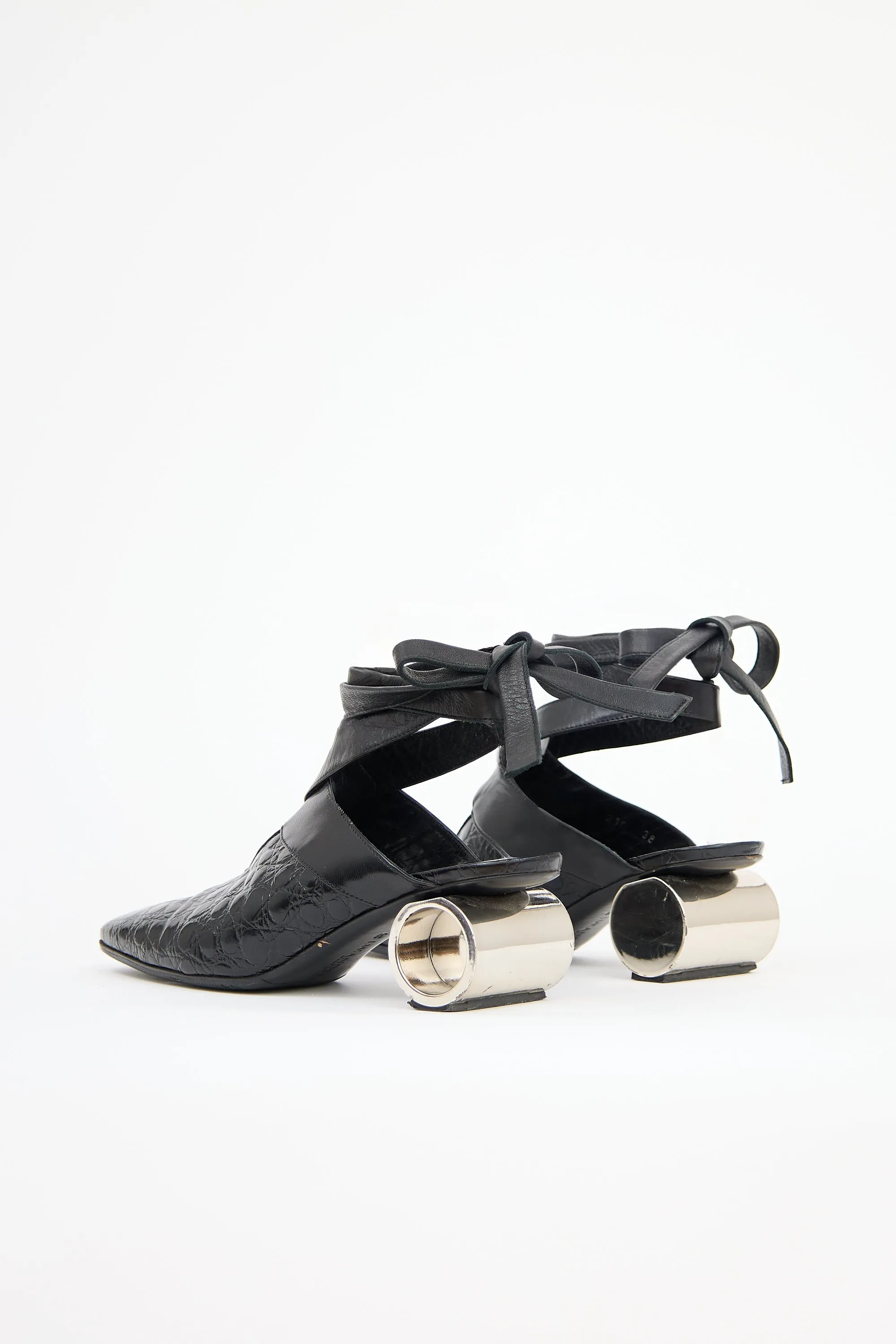 FW 2016 Leather Cylinder Mule sold by VSP Consignment product image thumbnail 4