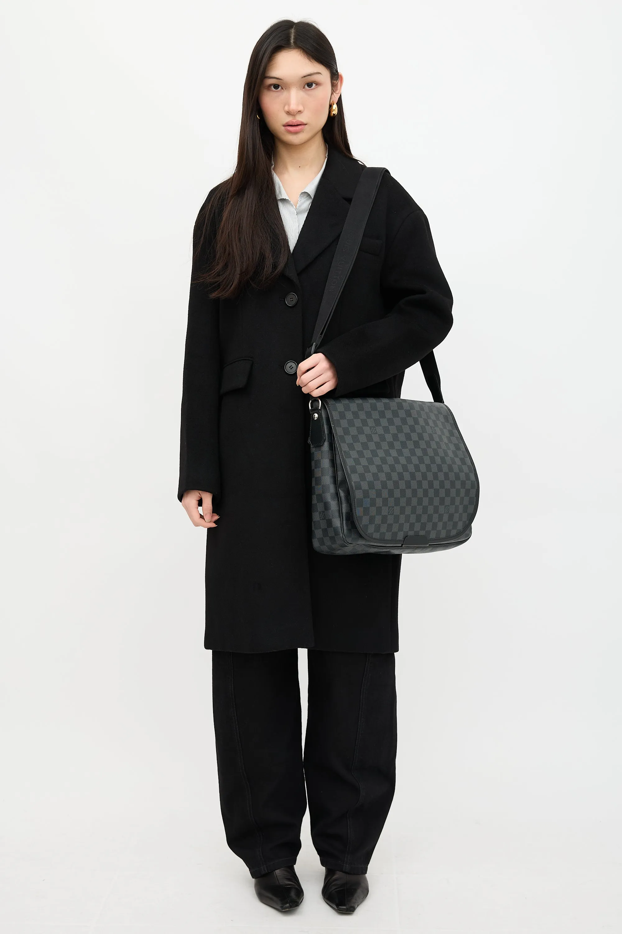 2008 Damier Graphite Daniel MM Messenger Bag sold by VSP Consignment product image thumbnail 2