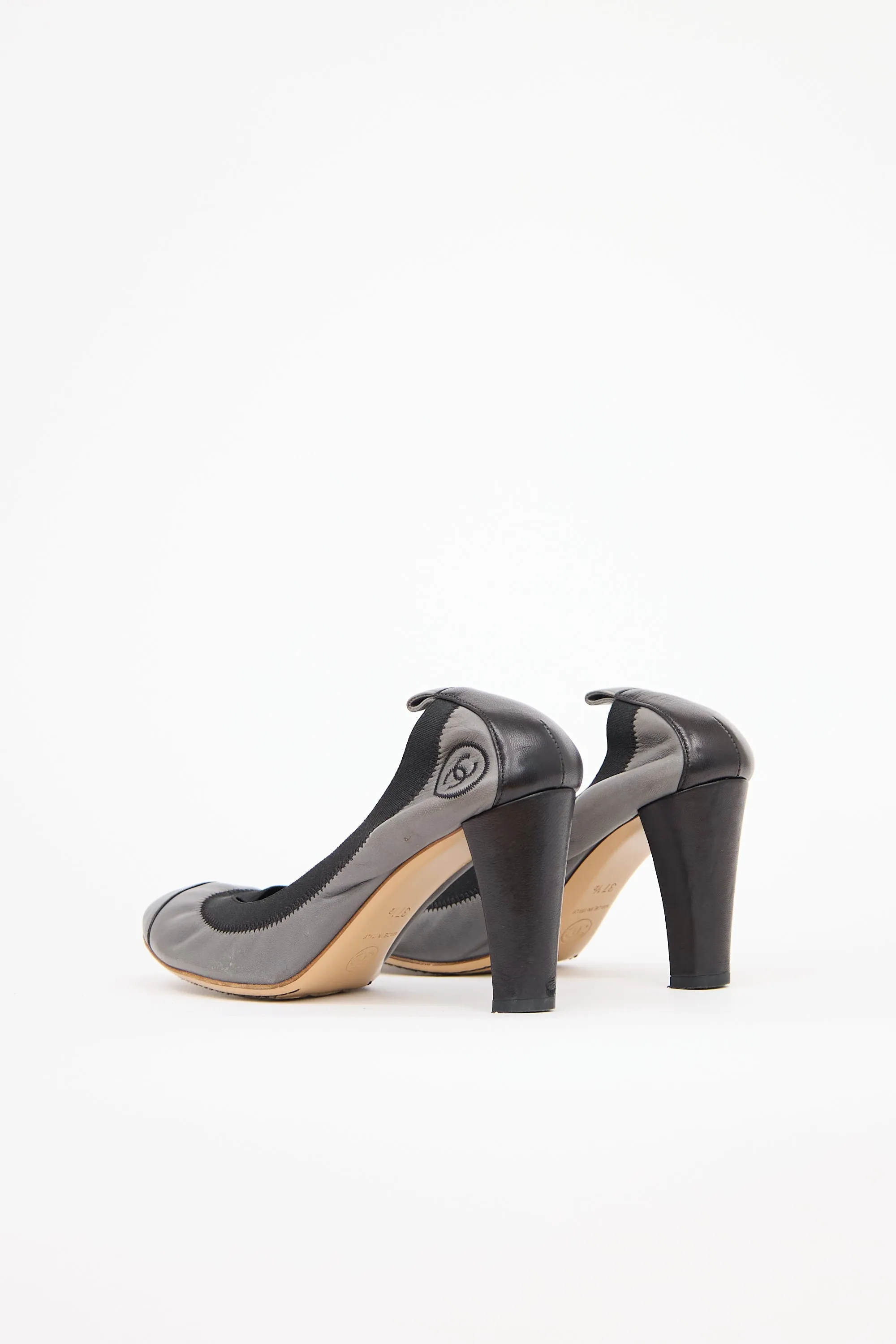 Leather CC Pump sold by VSP Consignment product image thumbnail 4