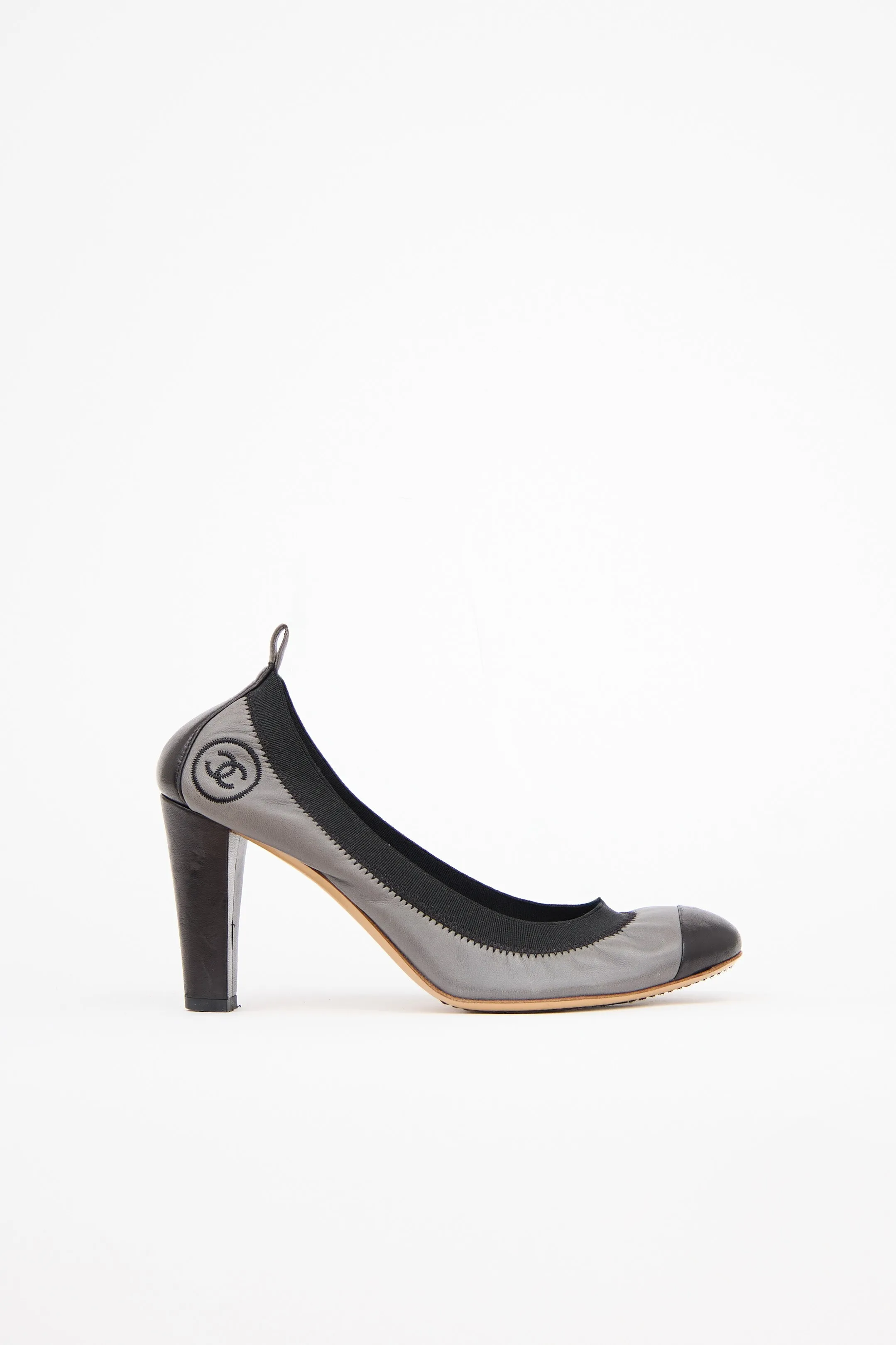 Leather CC Pump sold by VSP Consignment
