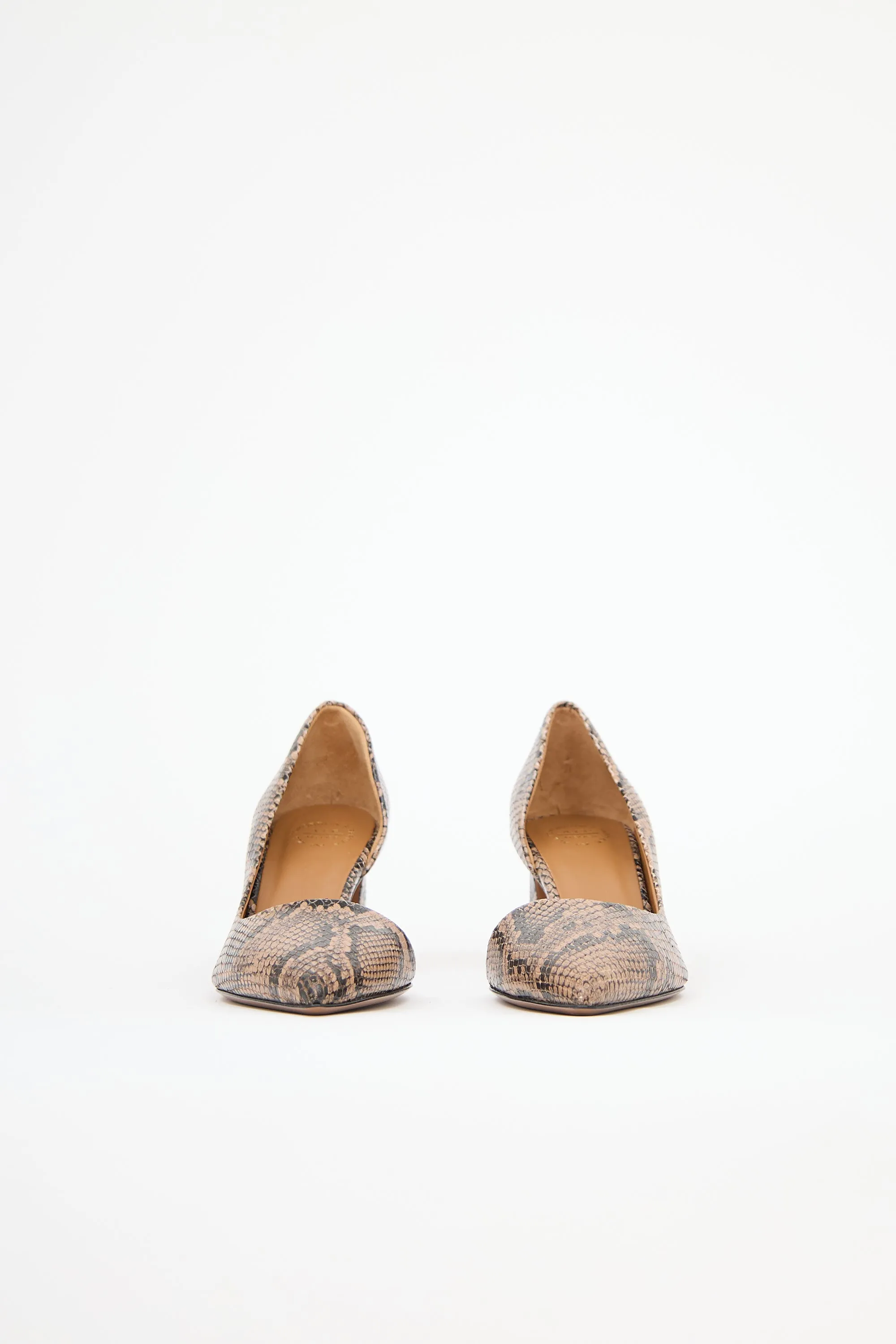 Embossed Leather Carmiano Pump sold by VSP Consignment product image thumbnail 3