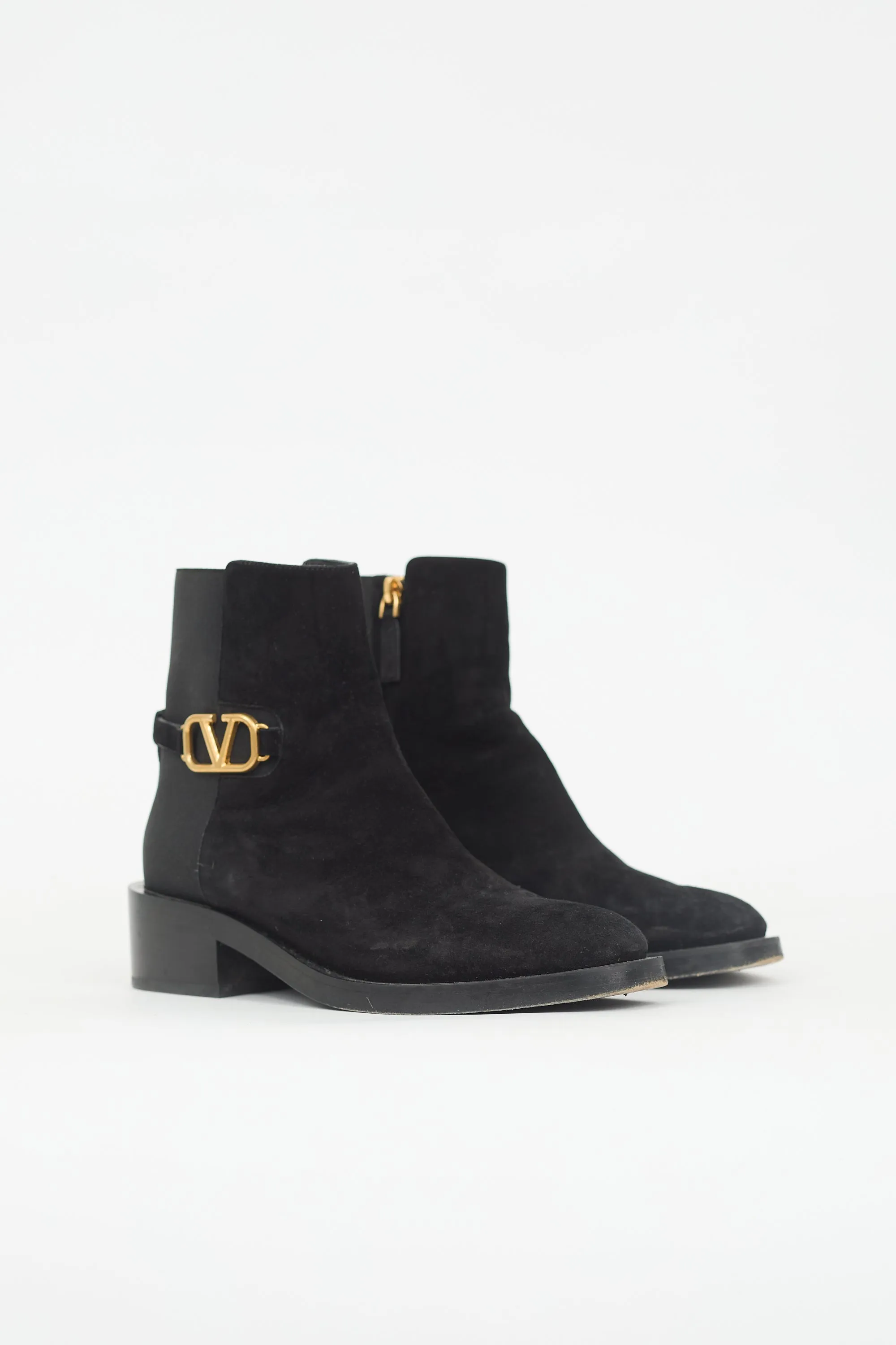 Suede VLogo Boot sold by VSP Consignment product image thumbnail 2