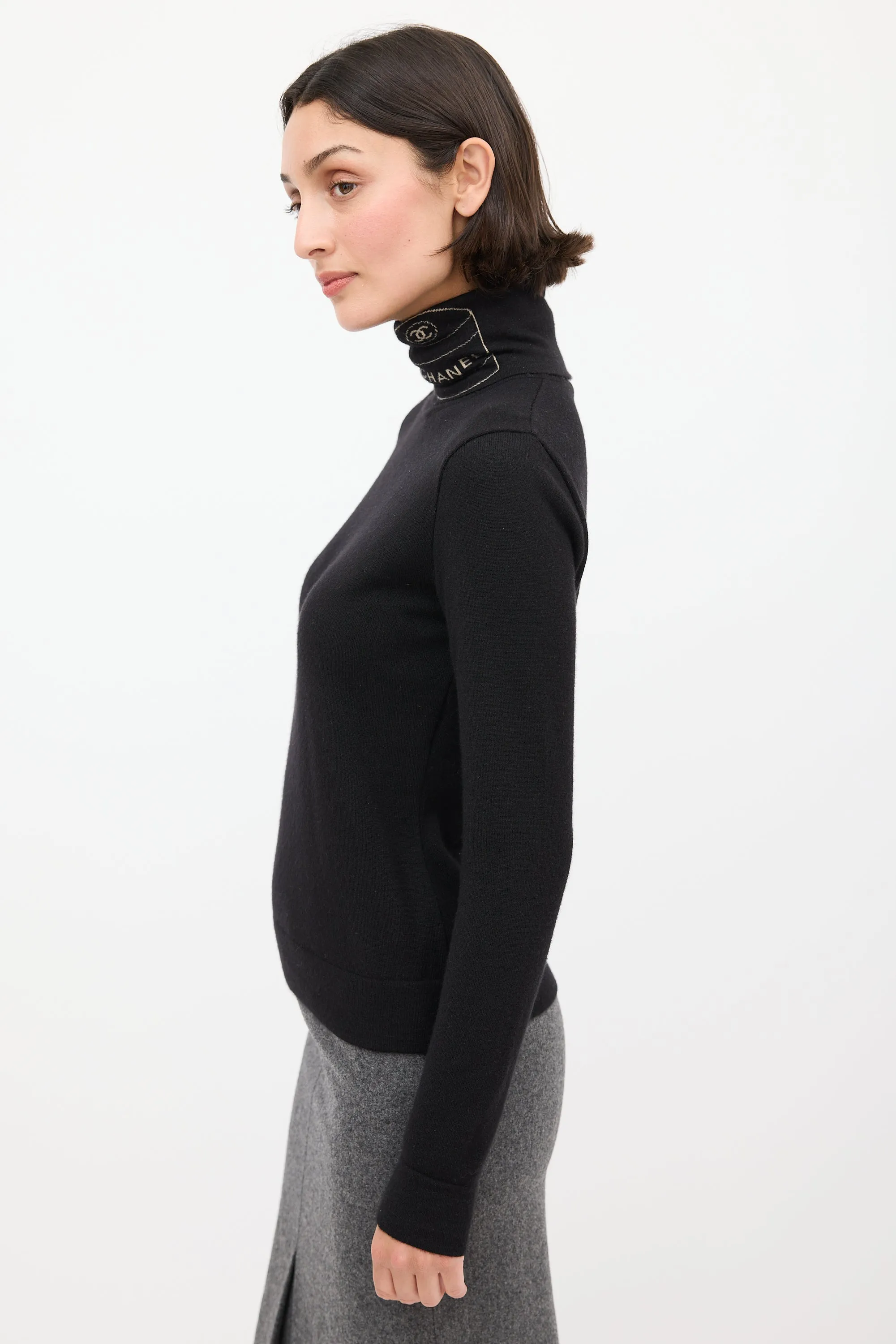 FW 2004 Cashmere Turtleneck sold by VSP Consignment product image thumbnail 4