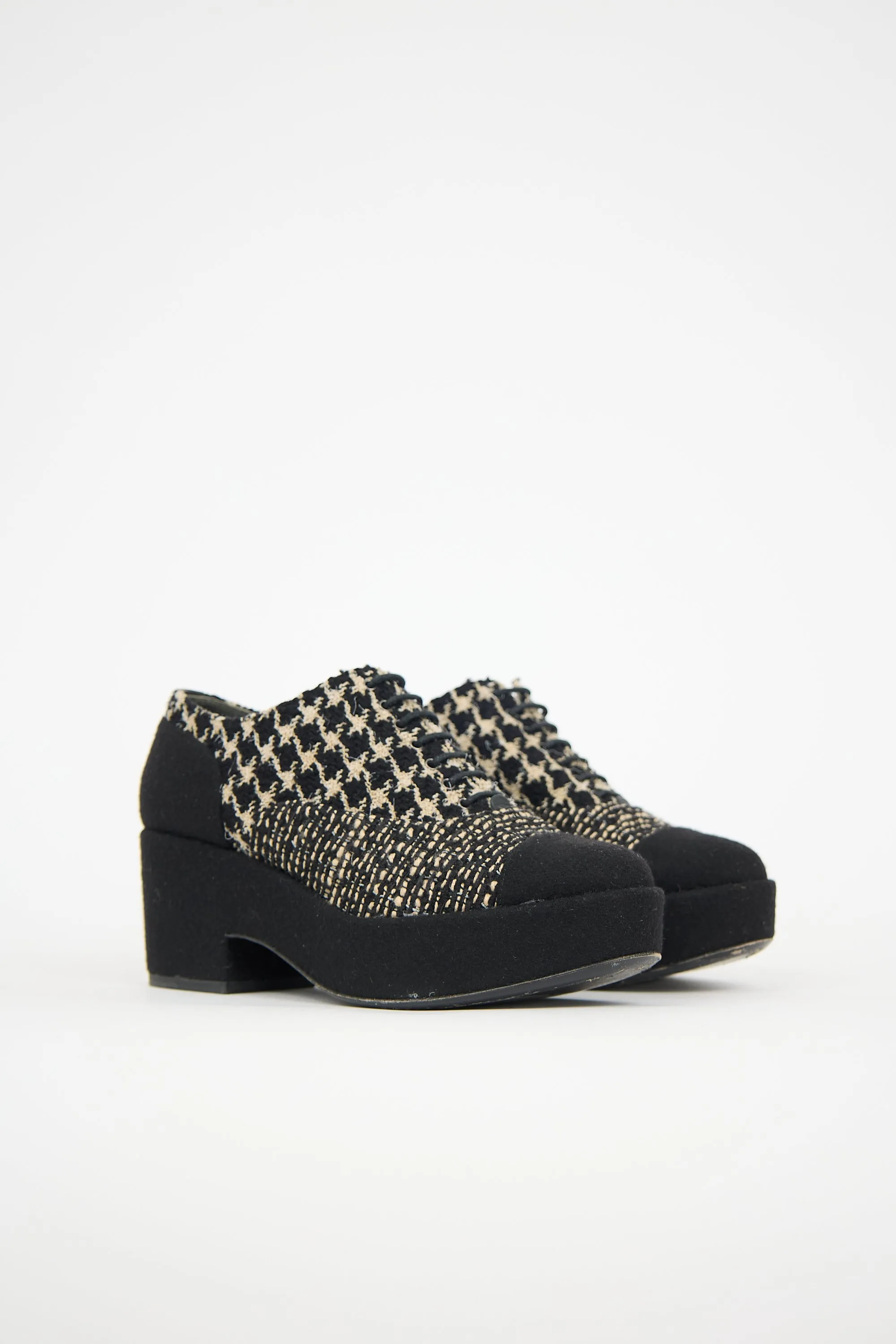 Tweed Platform Oxford sold by VSP Consignment product image thumbnail 2