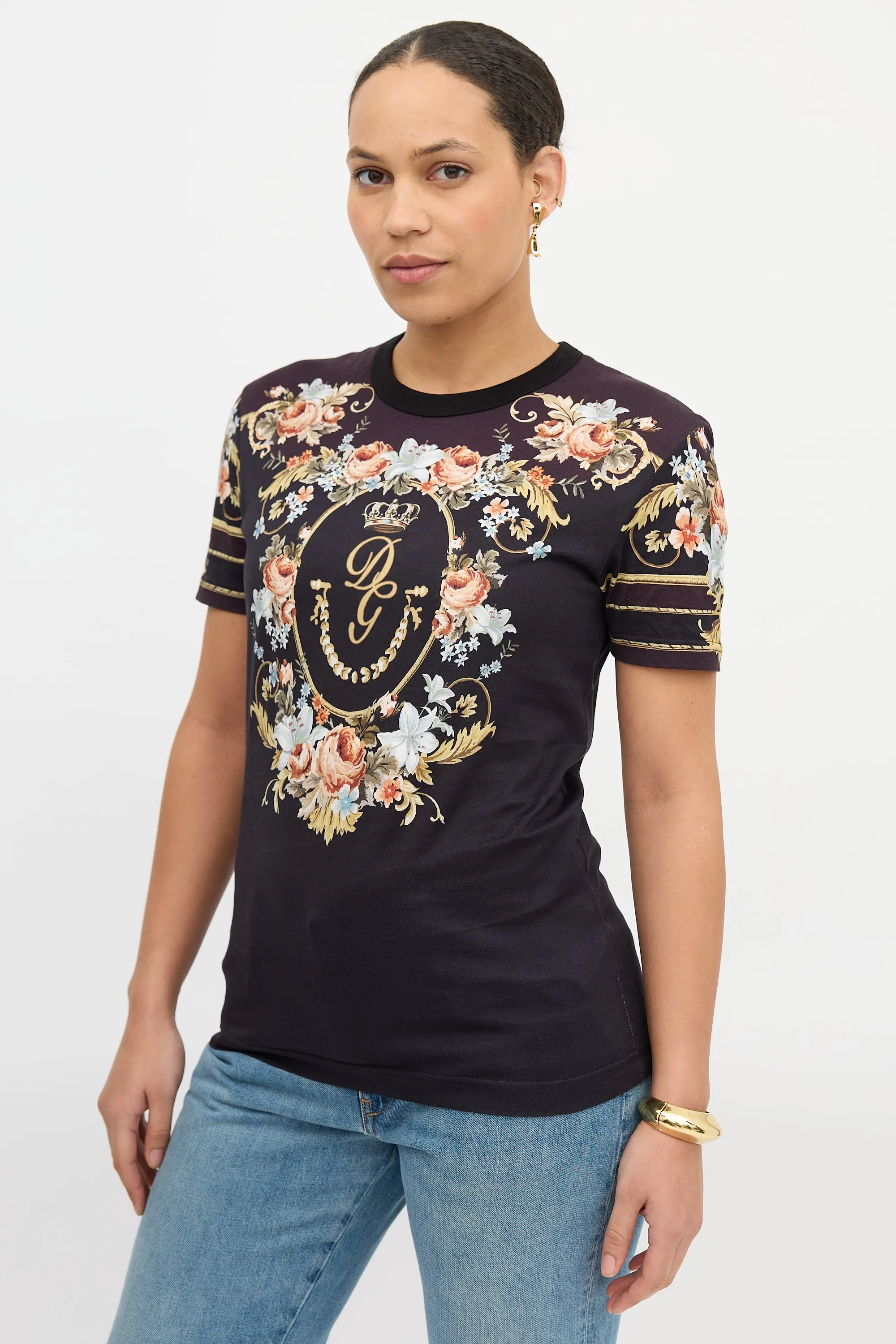 Floral Crest T-Shirt sold by VSP Consignment product image thumbnail 3