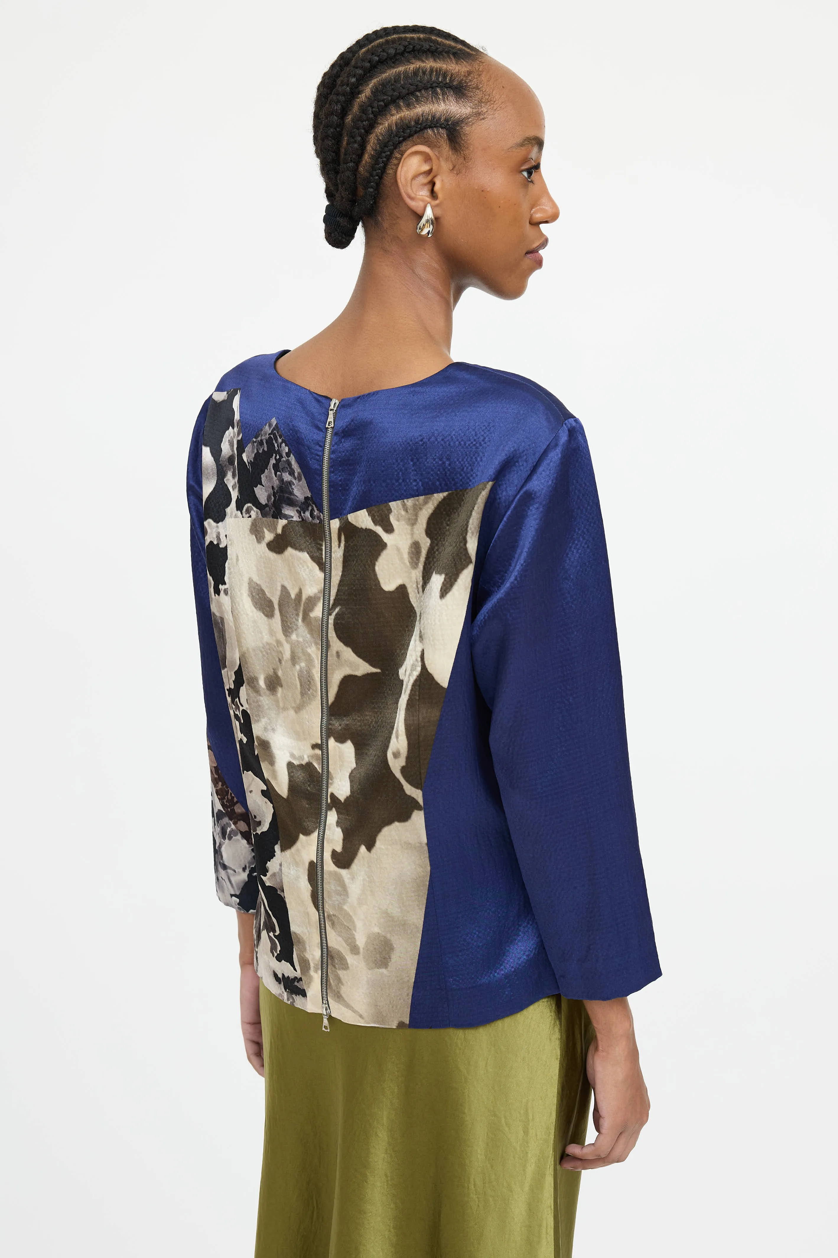Darted Floral Top sold by VSP Consignment product image thumbnail 4