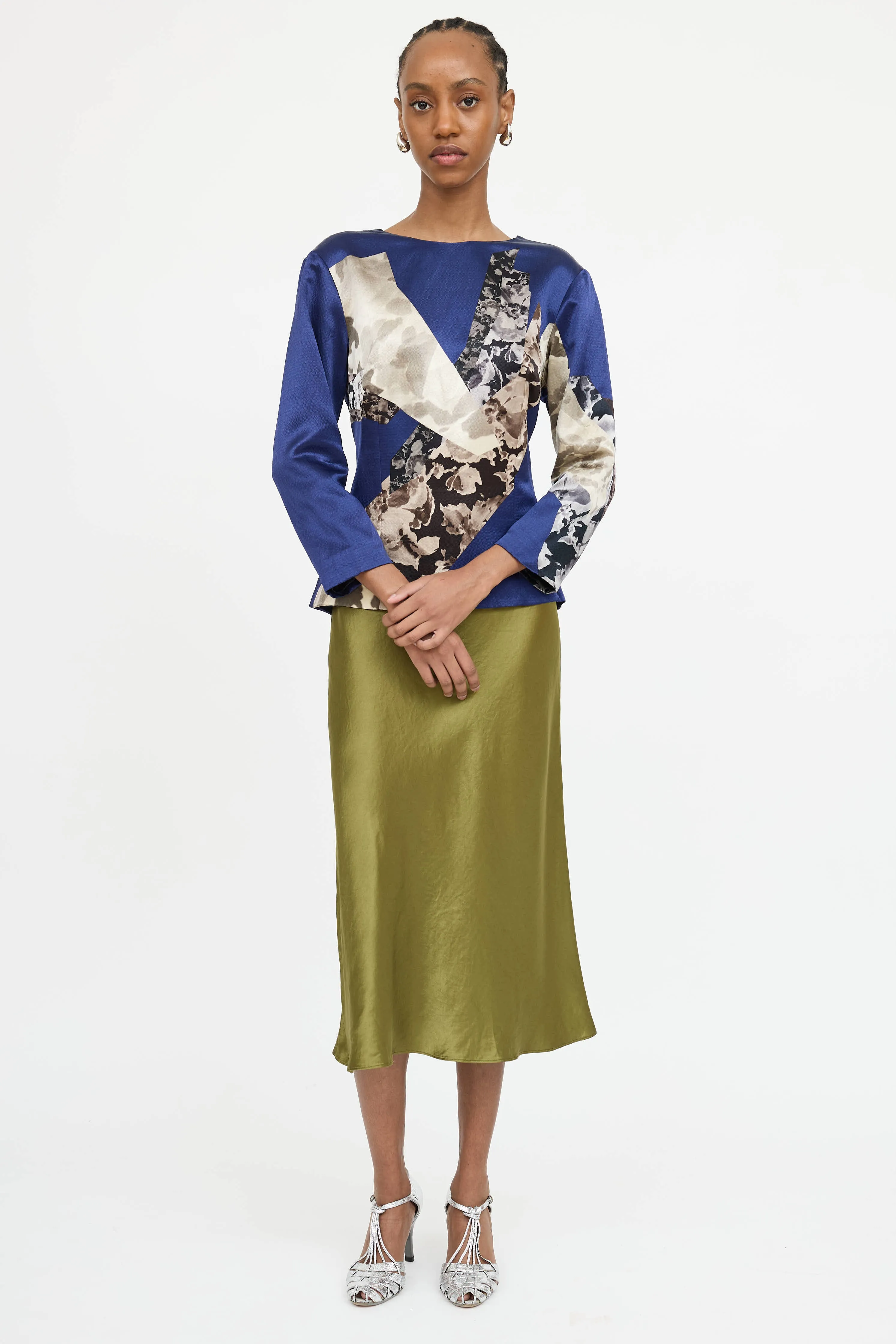 Darted Floral Top sold by VSP Consignment product image thumbnail 5