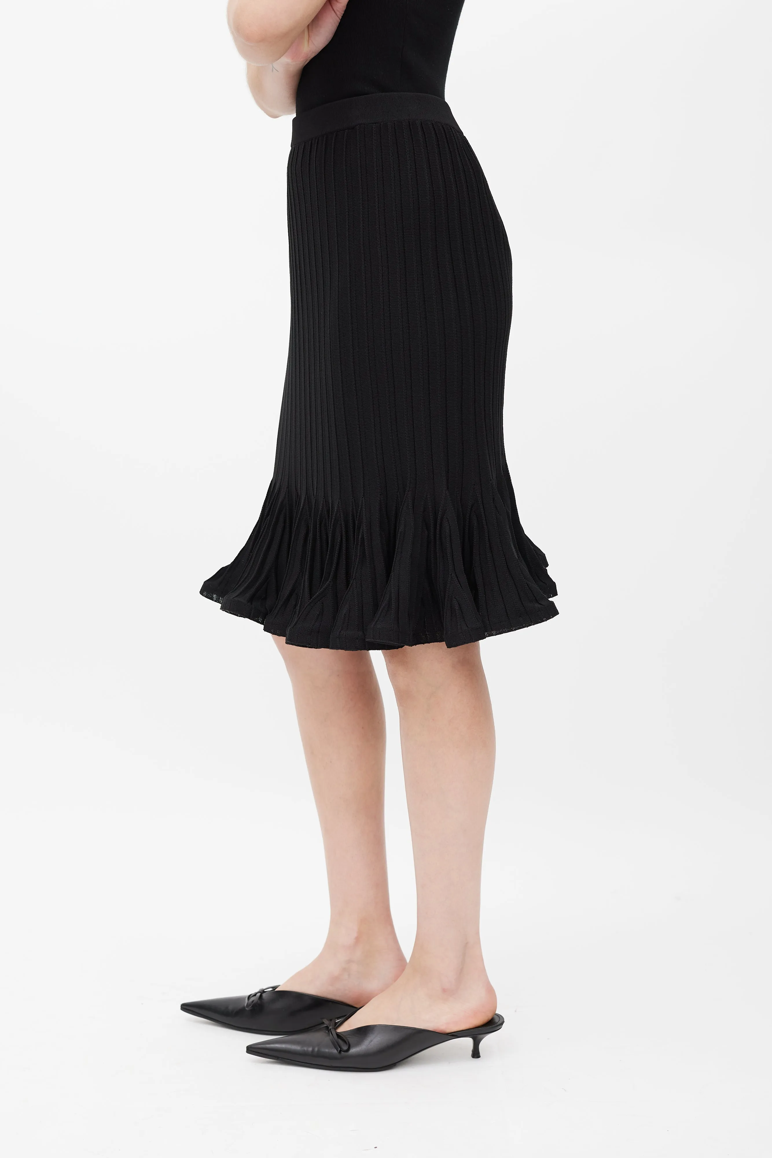 Knit Ruffled Skirt sold by VSP Consignment product image thumbnail 4