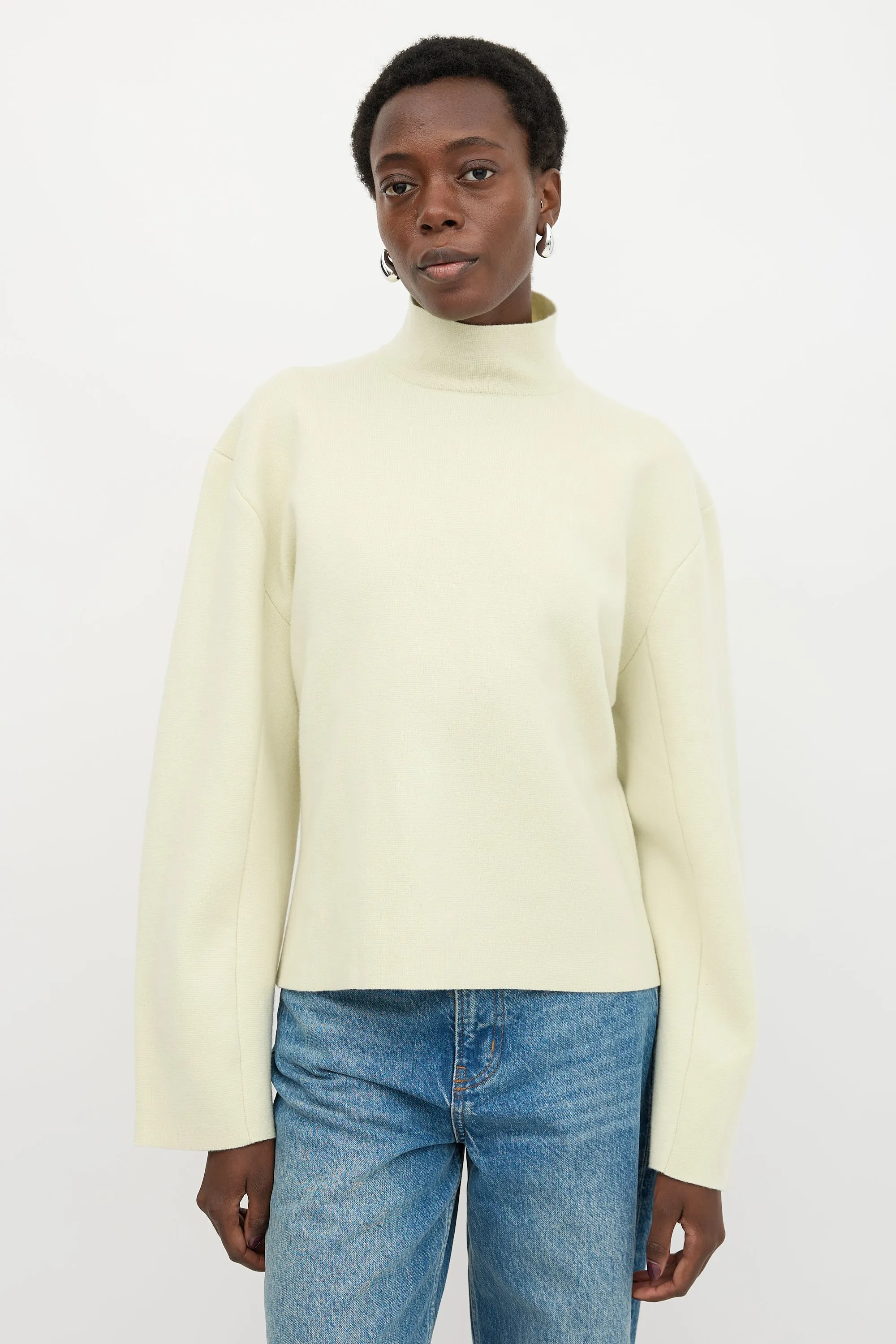 Cashmere Delara Sweater sold by VSP Consignment