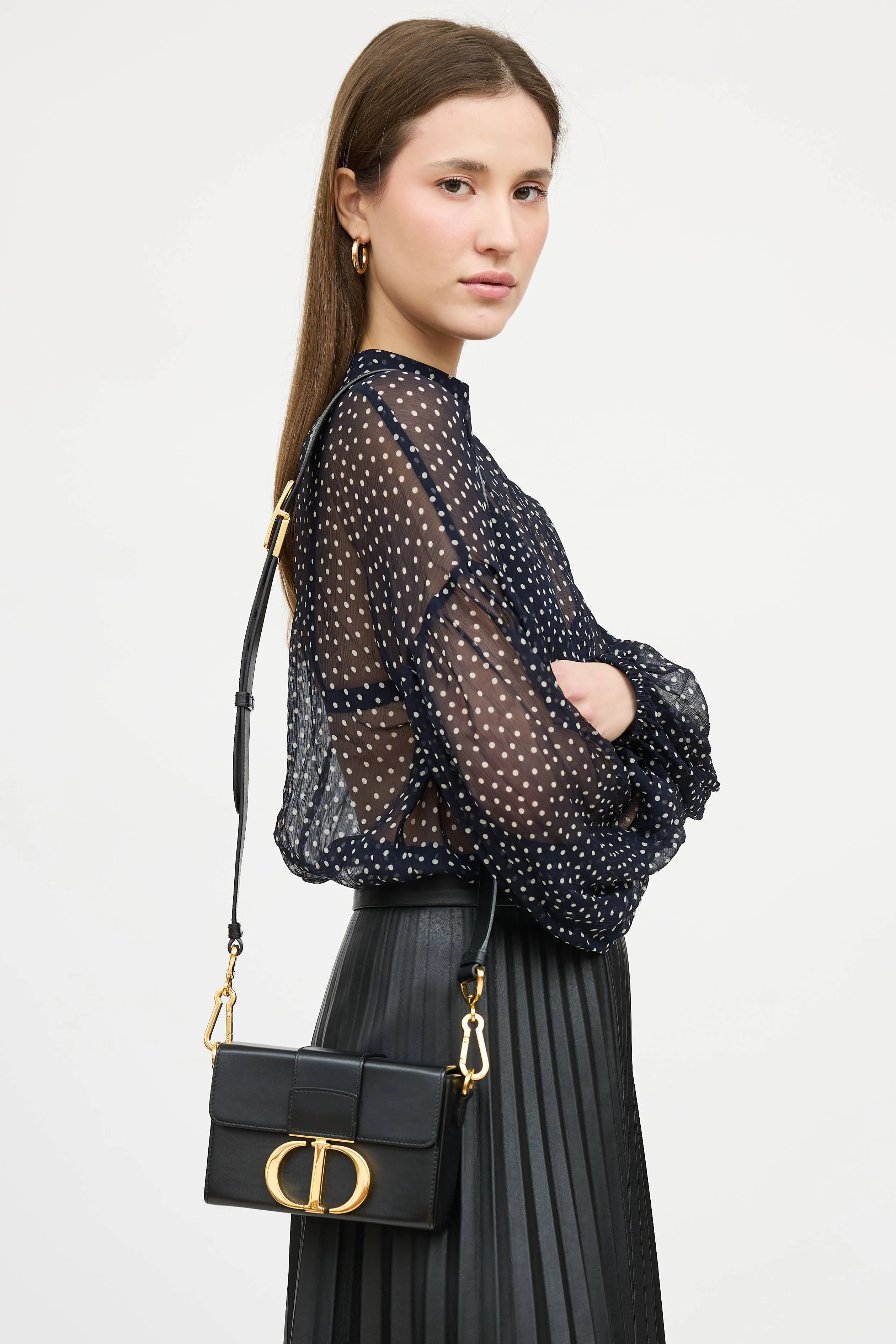 Leather 30 Montaigne Box Bag sold by VSP Consignment product image thumbnail 4