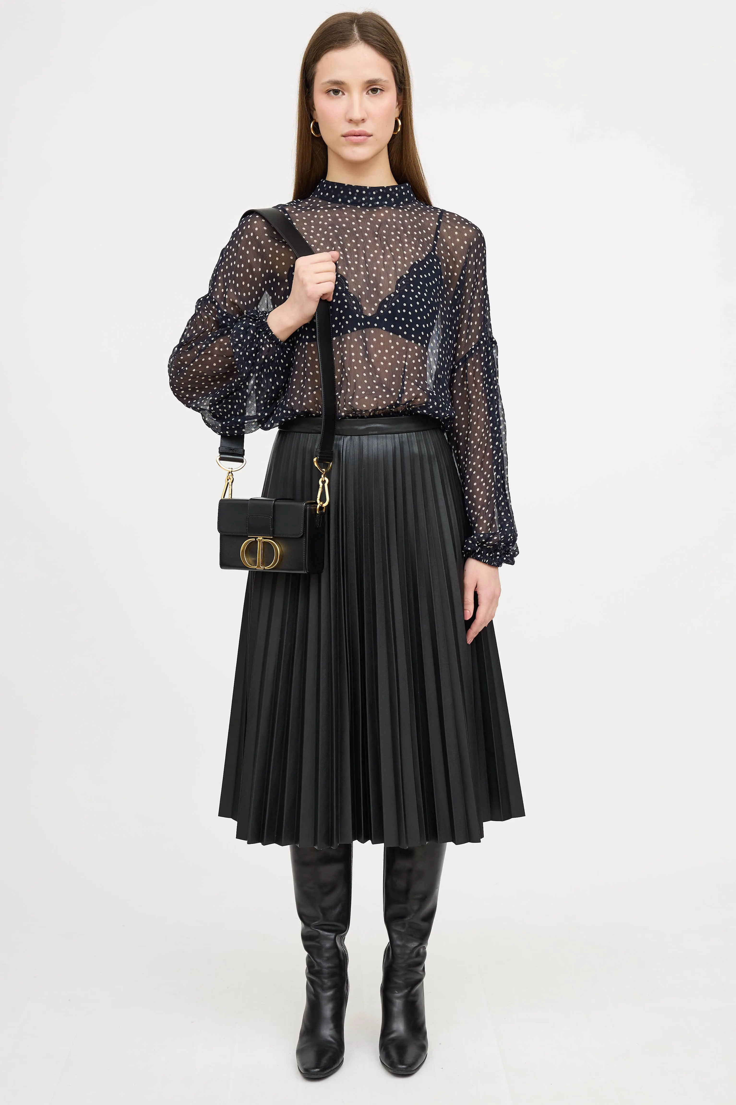 Leather 30 Montaigne Box Bag sold by VSP Consignment product image thumbnail 2