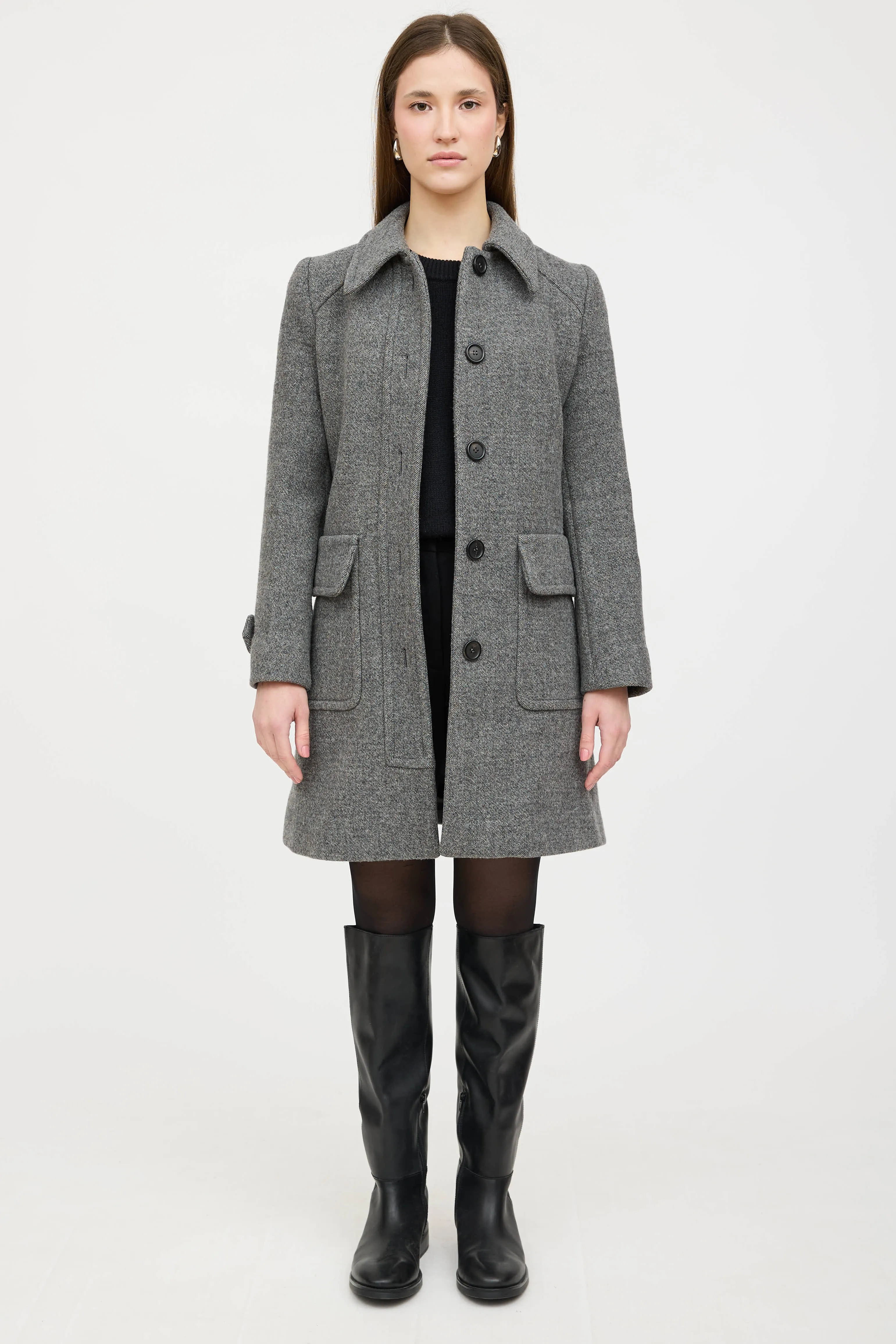 2014 Wool Pointed Collar Coat sold by VSP Consignment