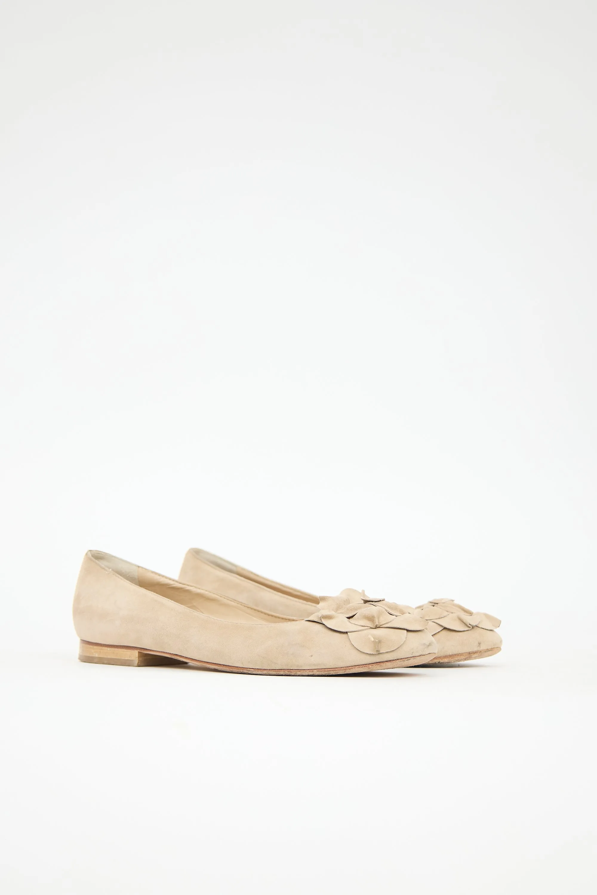 Suede Gisella Flat sold by VSP Consignment product image thumbnail 3
