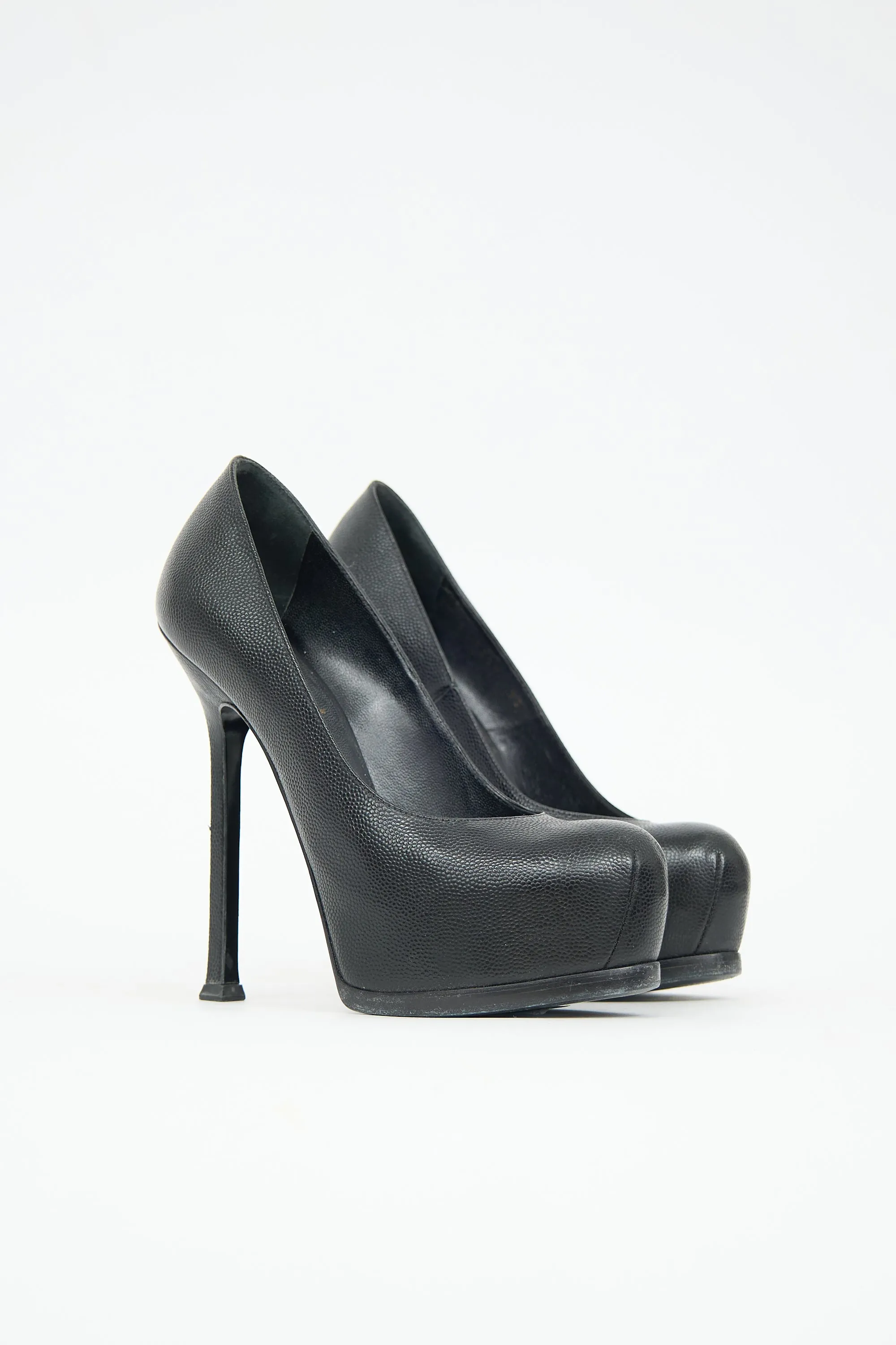 Leather Tribtoo Pump sold by VSP Consignment product image thumbnail 2