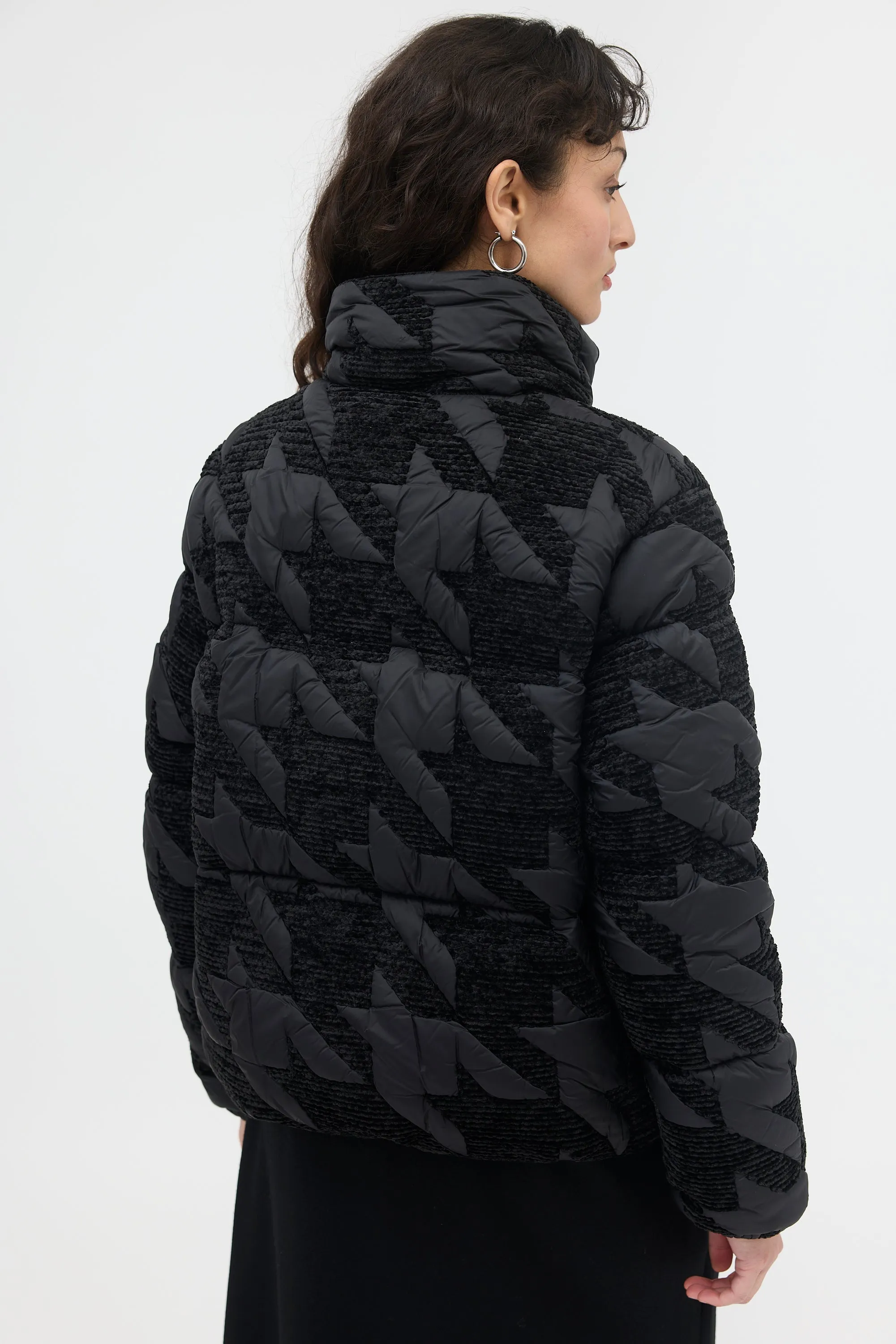 Down Evandra Puffer Jacket sold by VSP Consignment product image thumbnail 5