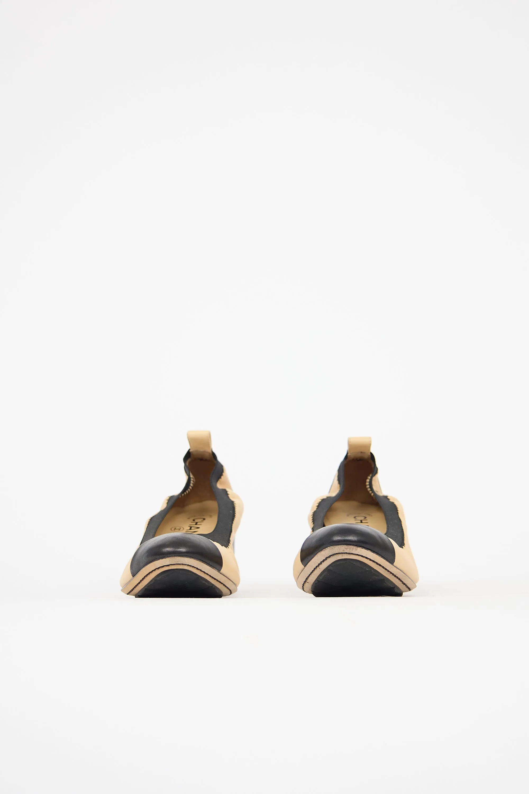 Leather CC Pump sold by VSP Consignment product image thumbnail 4