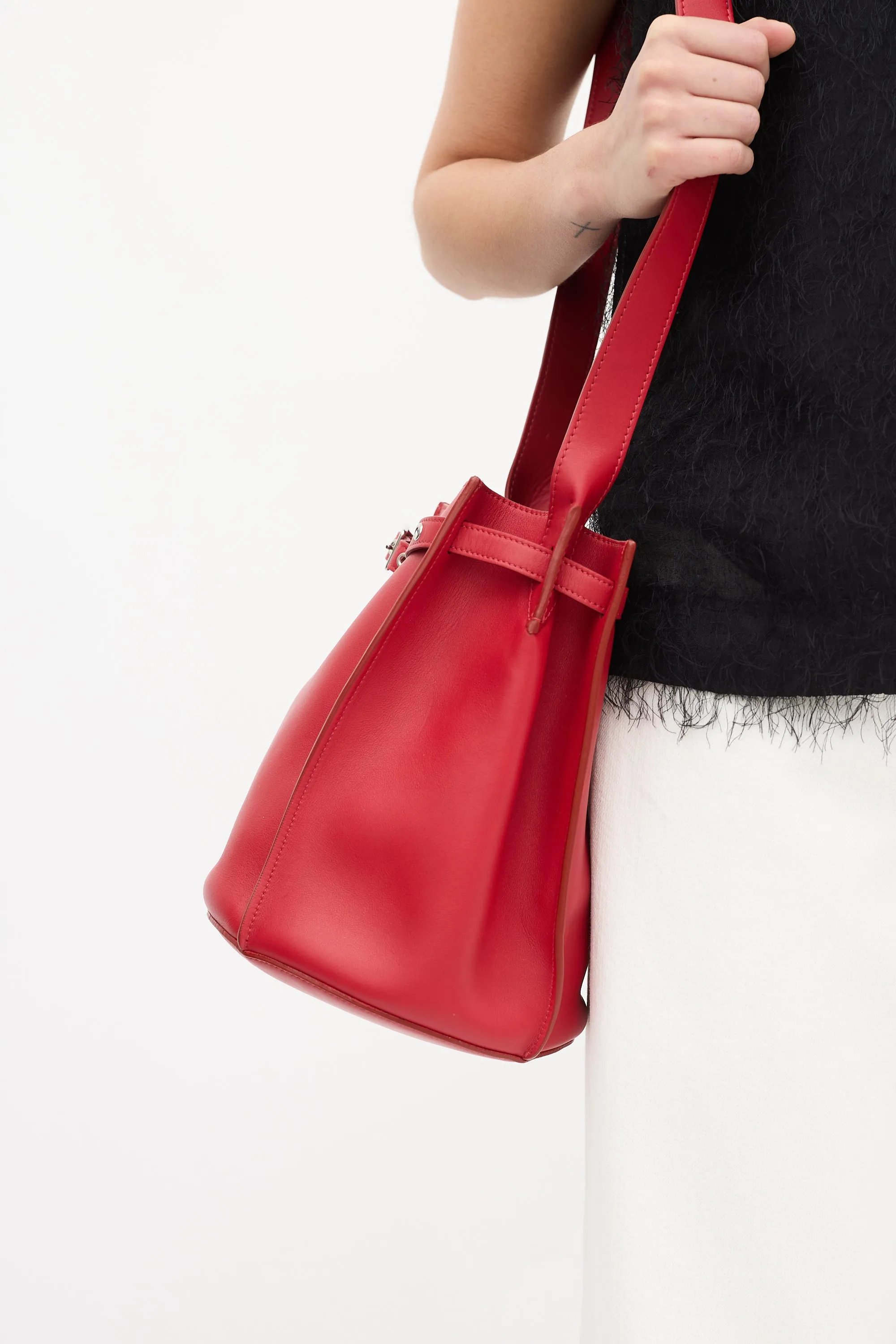 2017 Leather Big Bucket Bag sold by VSP Consignment product image thumbnail 5
