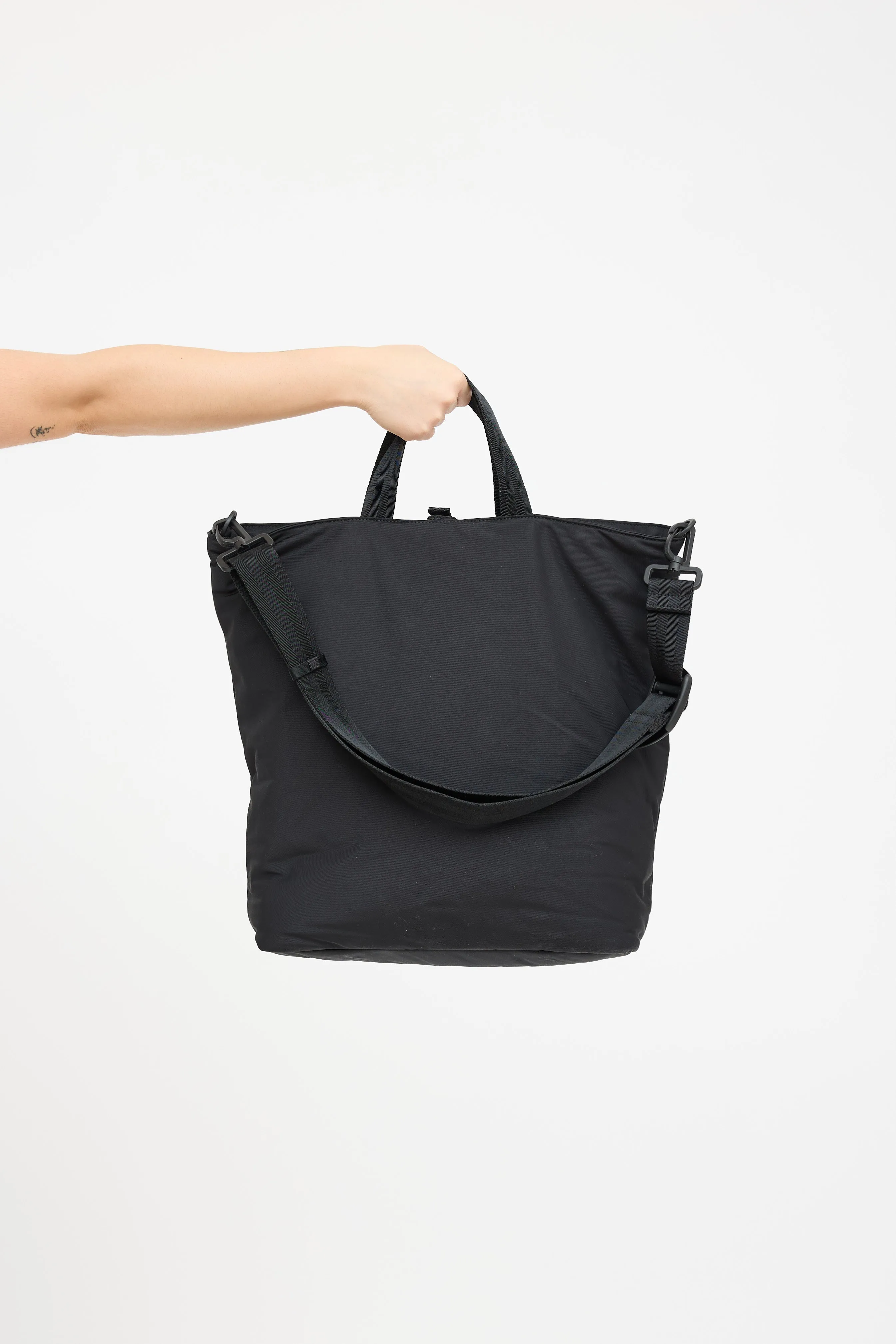 Padded Nylon Shield Tote Bag sold by VSP Consignment product image thumbnail 2