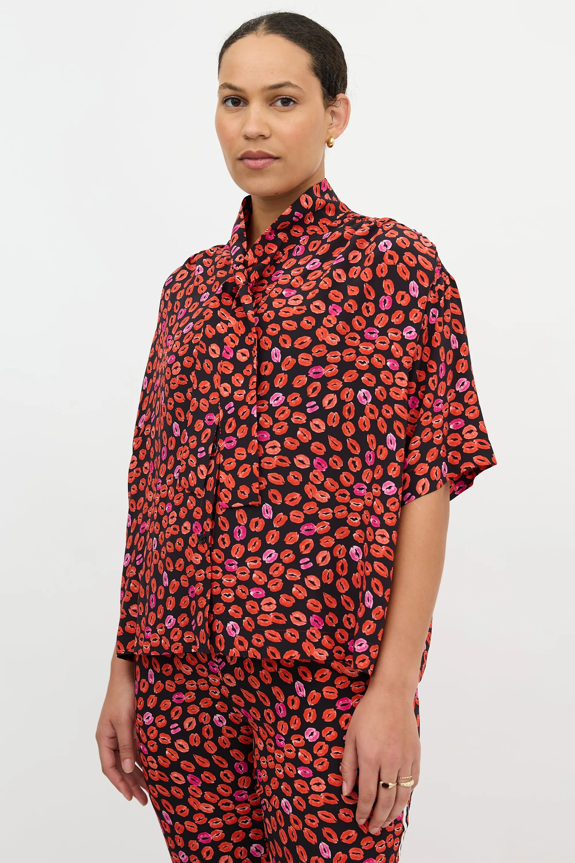 Silk Lip Print Blouse sold by VSP Consignment product image thumbnail 3