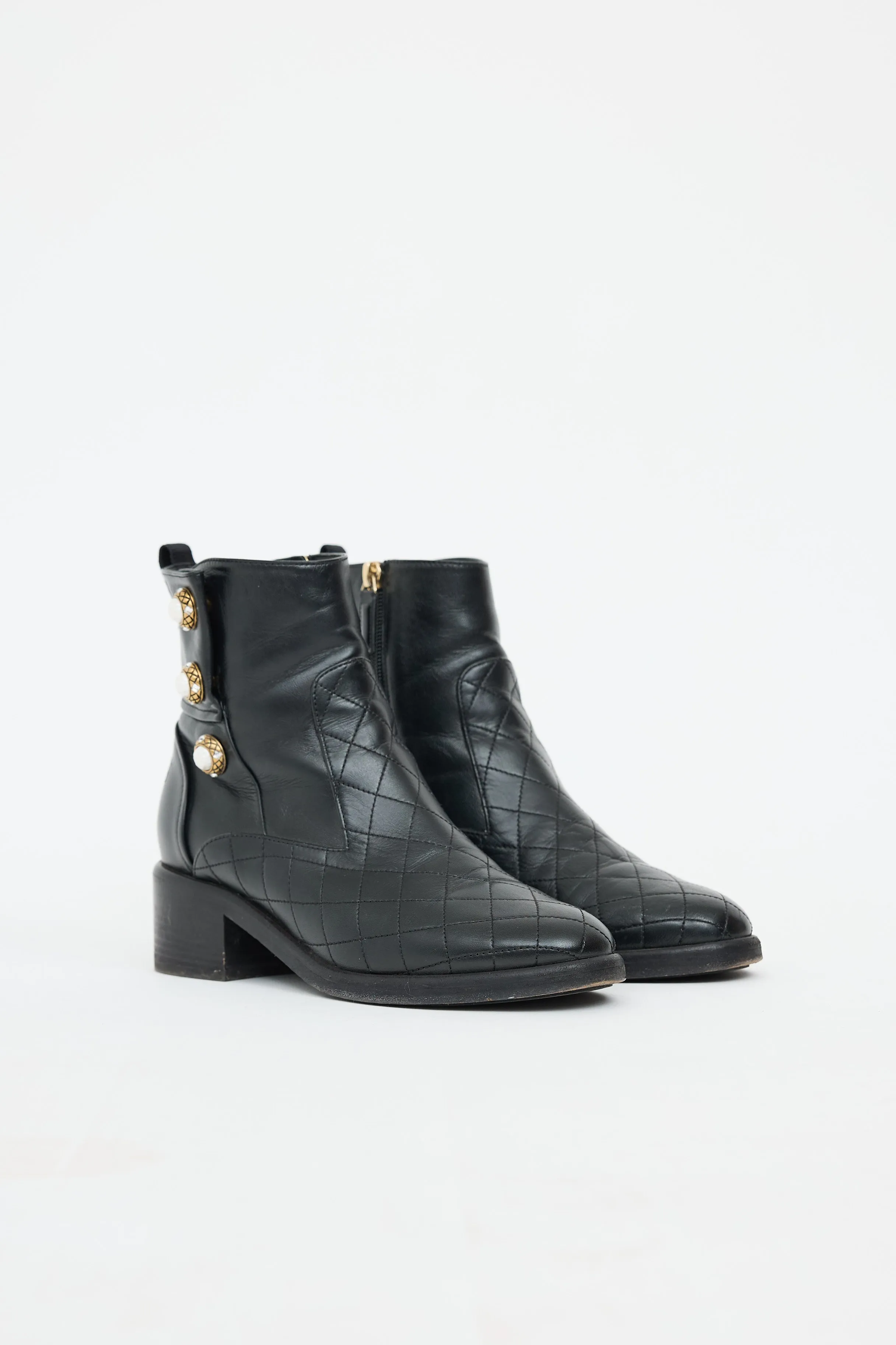 Quilted Lambskin Pearl Boot sold by VSP Consignment product image thumbnail 2