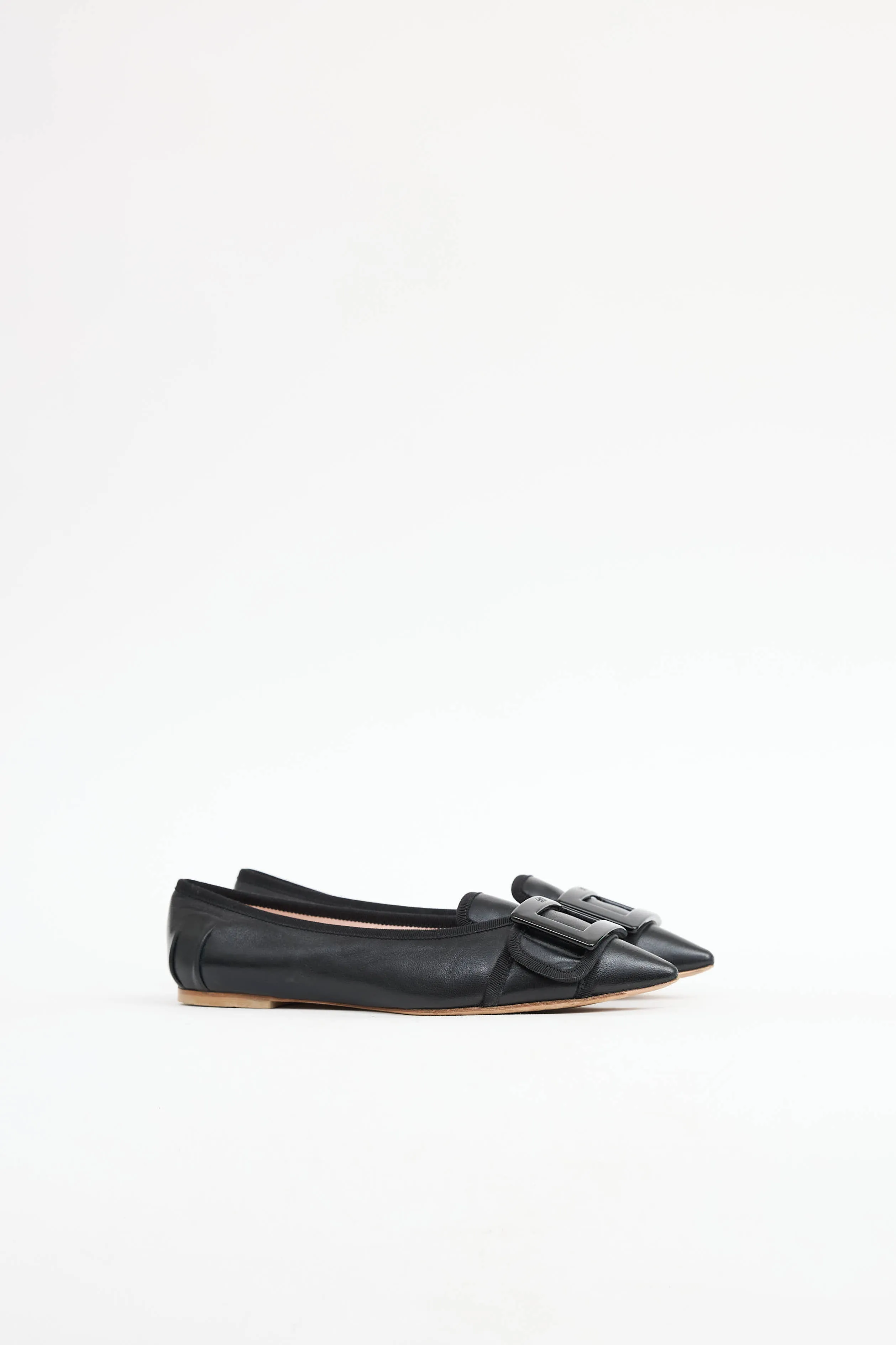 Gommetine Pointed Flat sold by VSP Consignment product image thumbnail 3